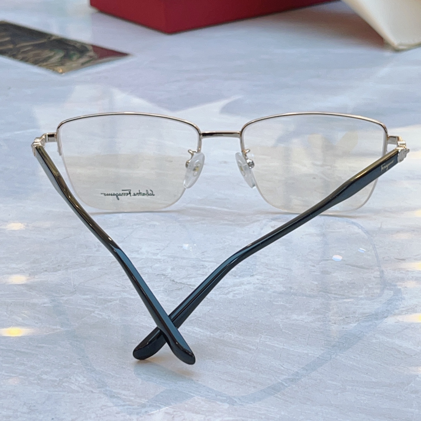 ，【Salvatore ferragam*】 菲拉*格慕 新款眼镜架，MODEL：SF2546A，SIZ