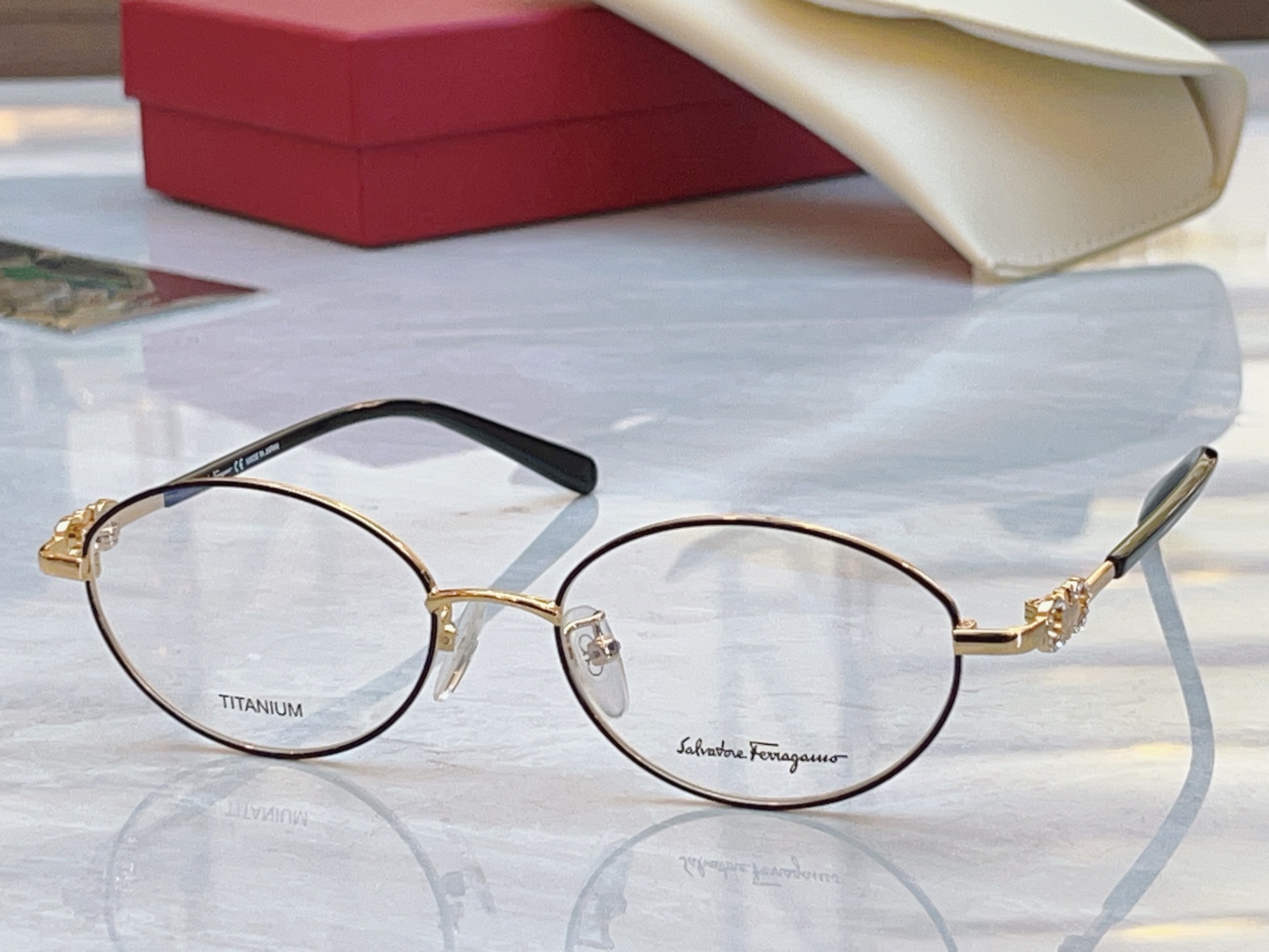 ，【Salvatore ferragam*】 菲拉*格慕 新款眼镜架，MODEL：SF2555RA，SI