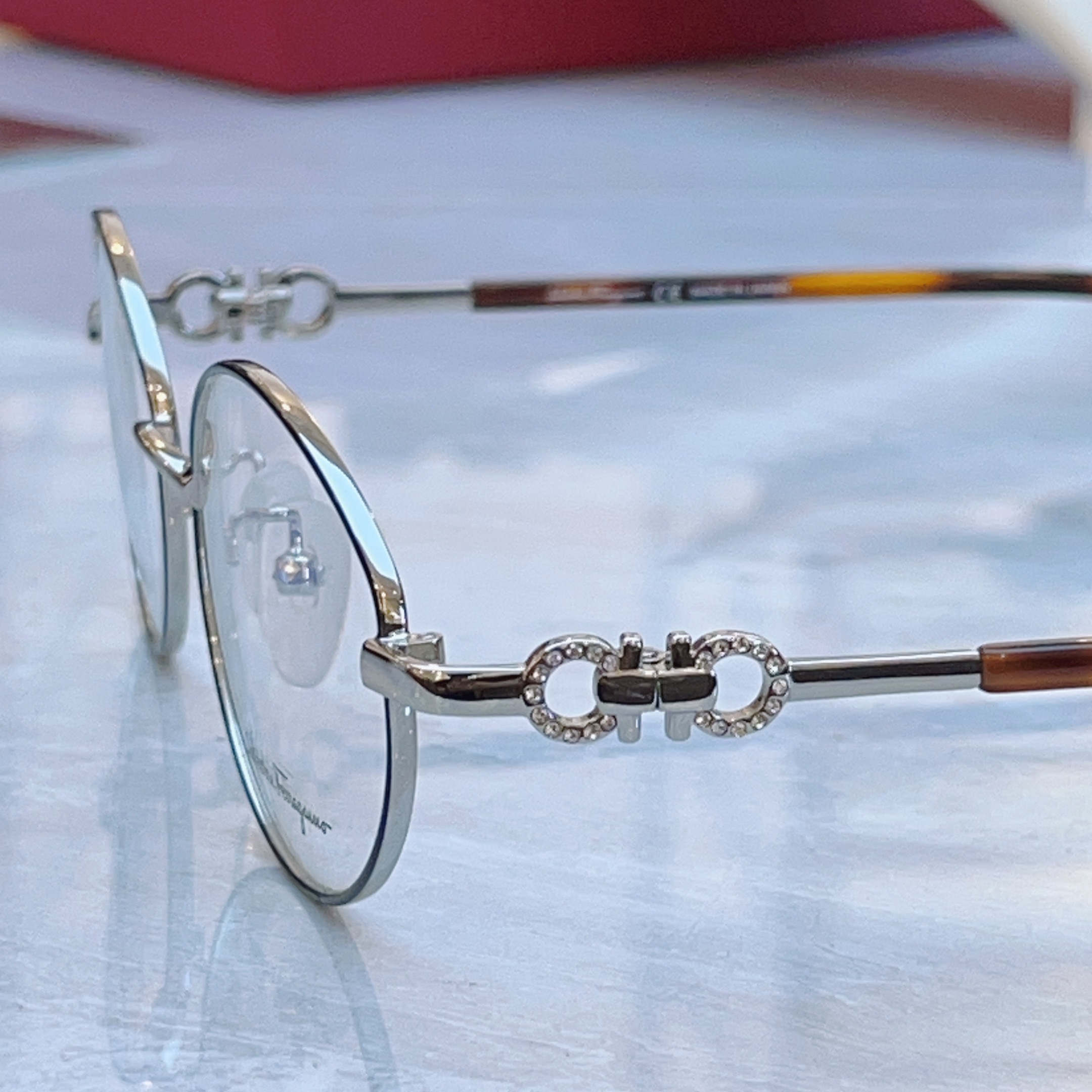 ，【Salvatore ferragam*】 菲拉*格慕 新款眼镜架，MODEL：SF2555RA，SI