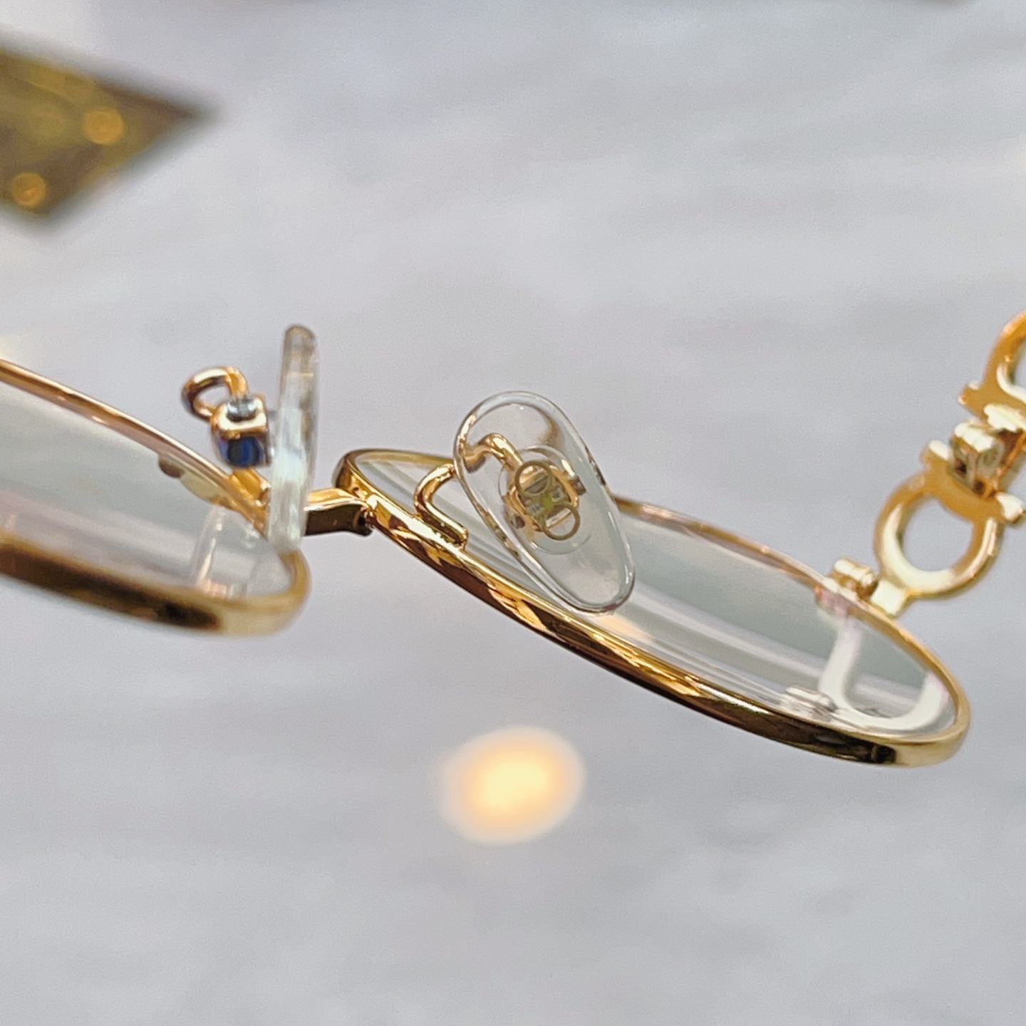 ，【Salvatore ferragam*】 菲拉*格慕 新款眼镜架，MODEL：SF2541RA，SI