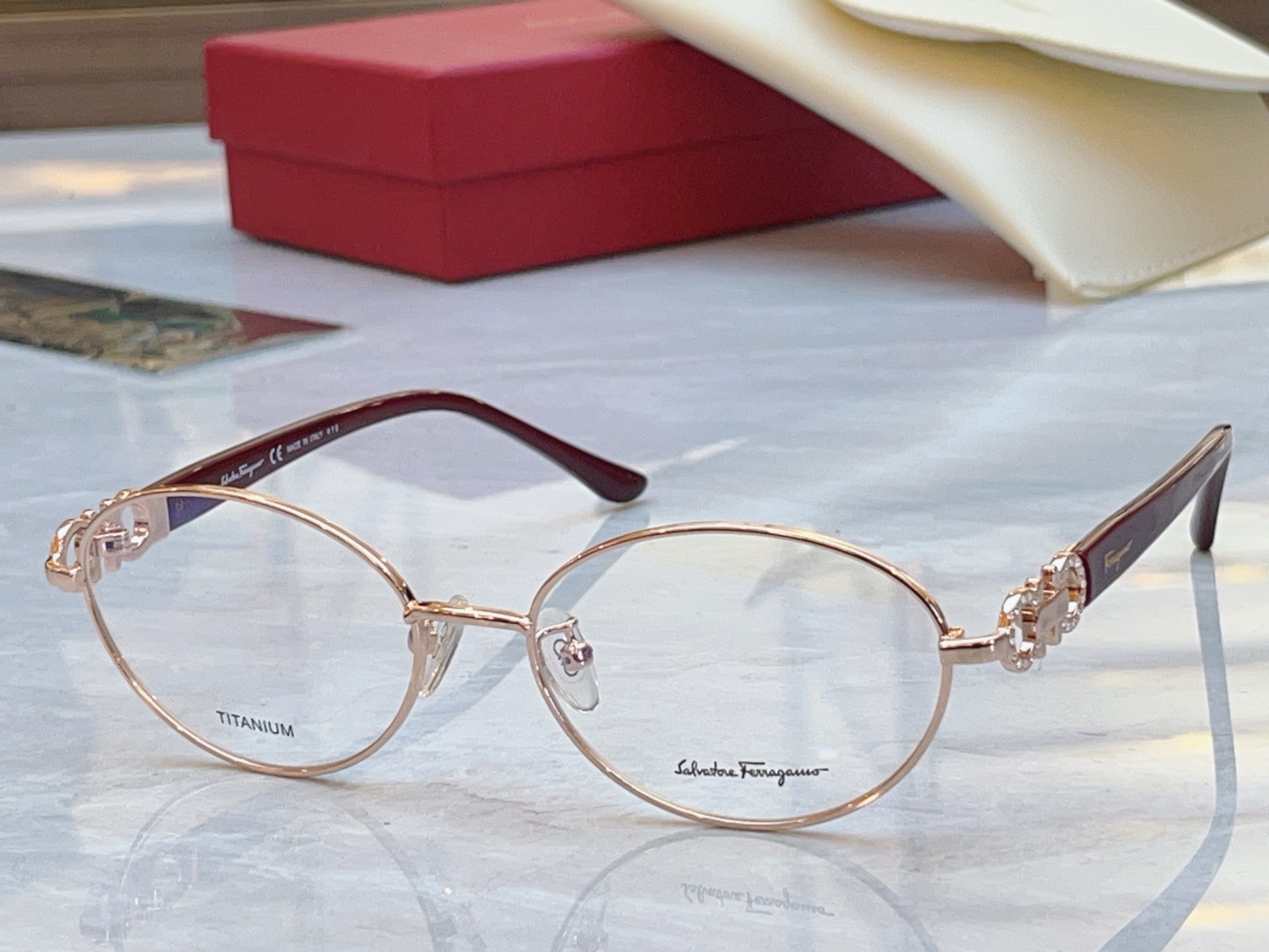 ，【Salvatore ferragam*】 菲拉*格慕 新款眼镜架，MODEL：SF2541RA，SI