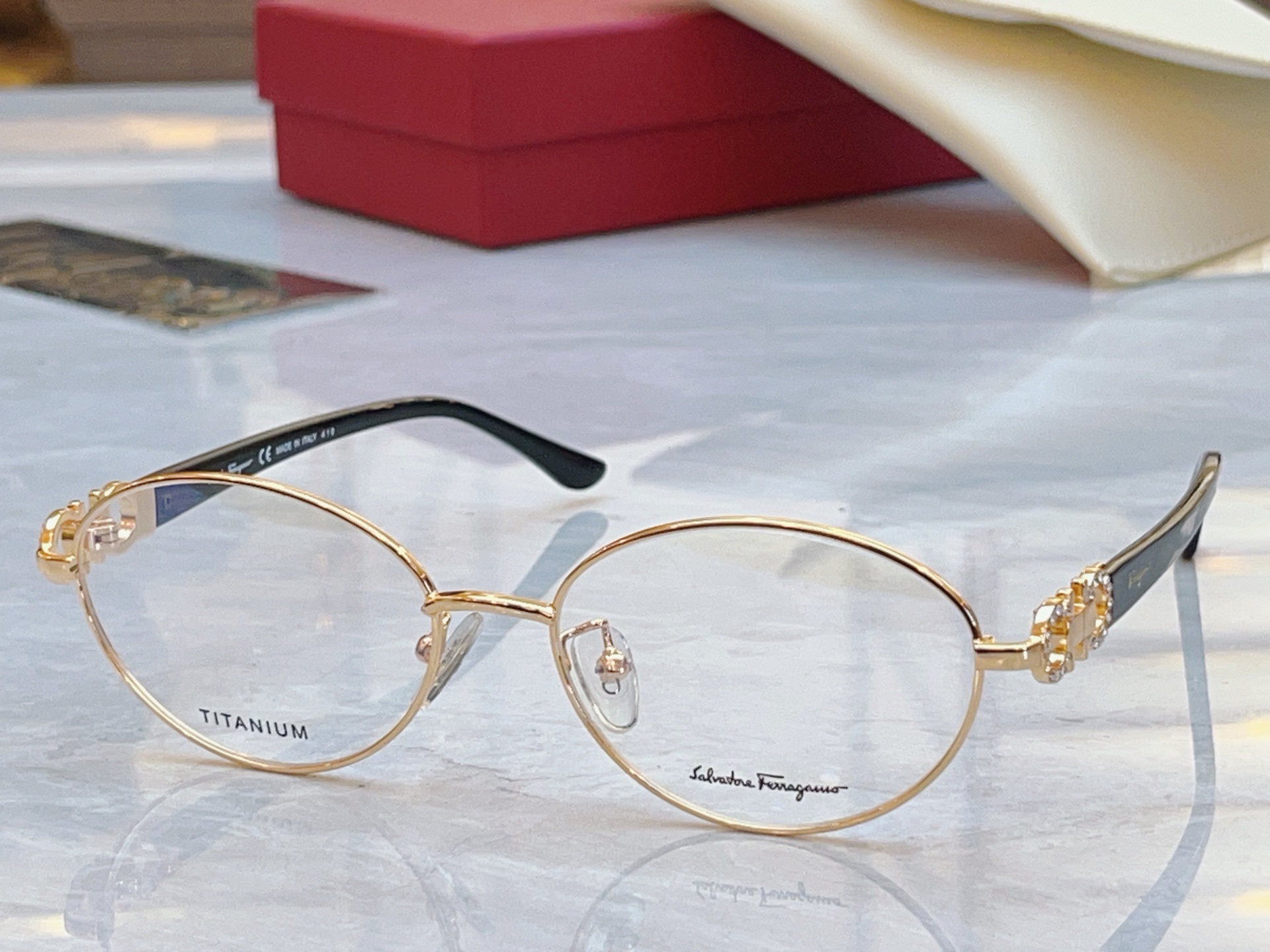 ，【Salvatore ferragam*】 菲拉*格慕 新款眼镜架，MODEL：SF2541RA，SI