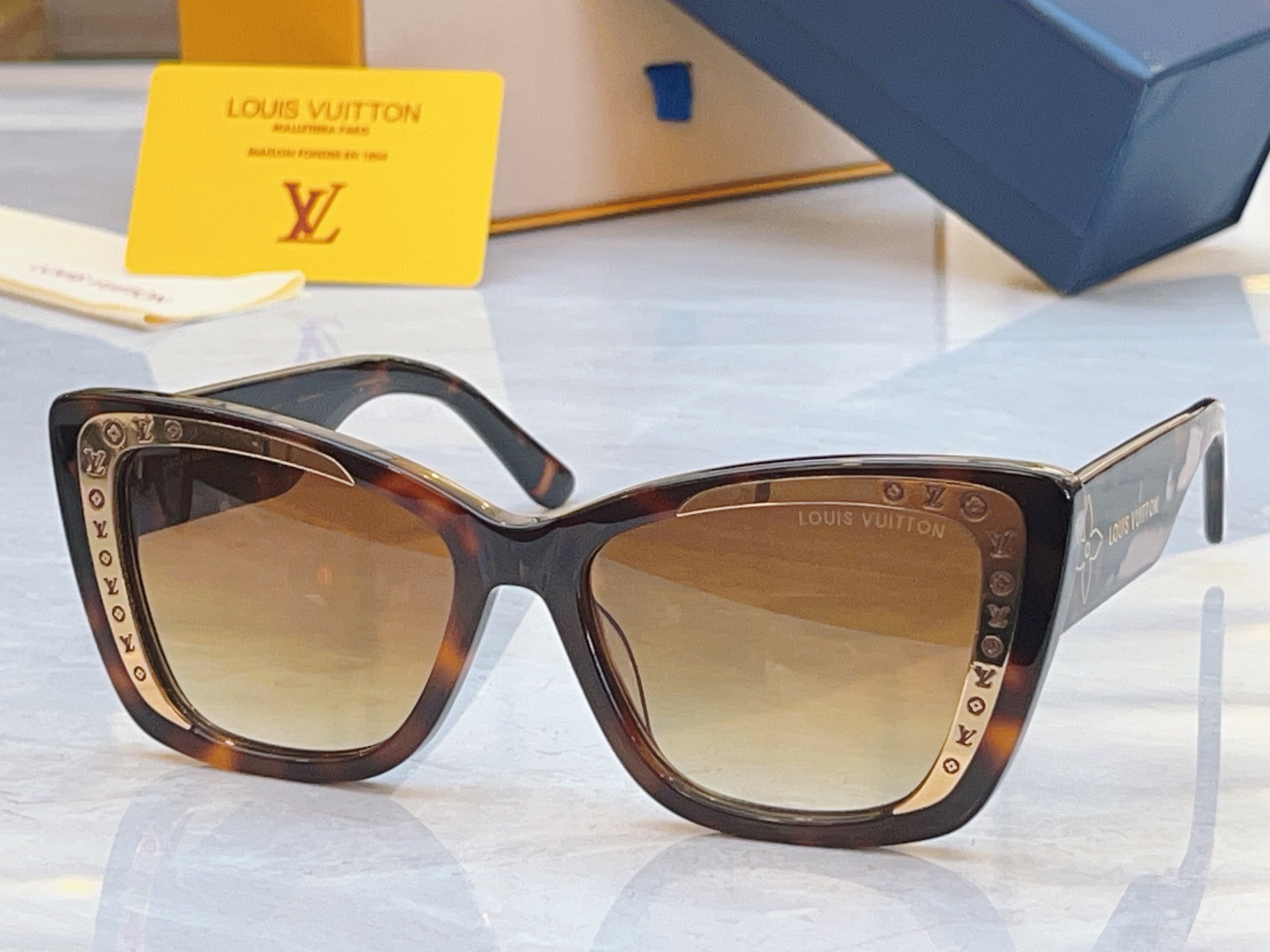 ，【LOUIS VUITTO*】路易*威登新款太阳镜，MODEL：Z2007U，SIZE：56口18-1