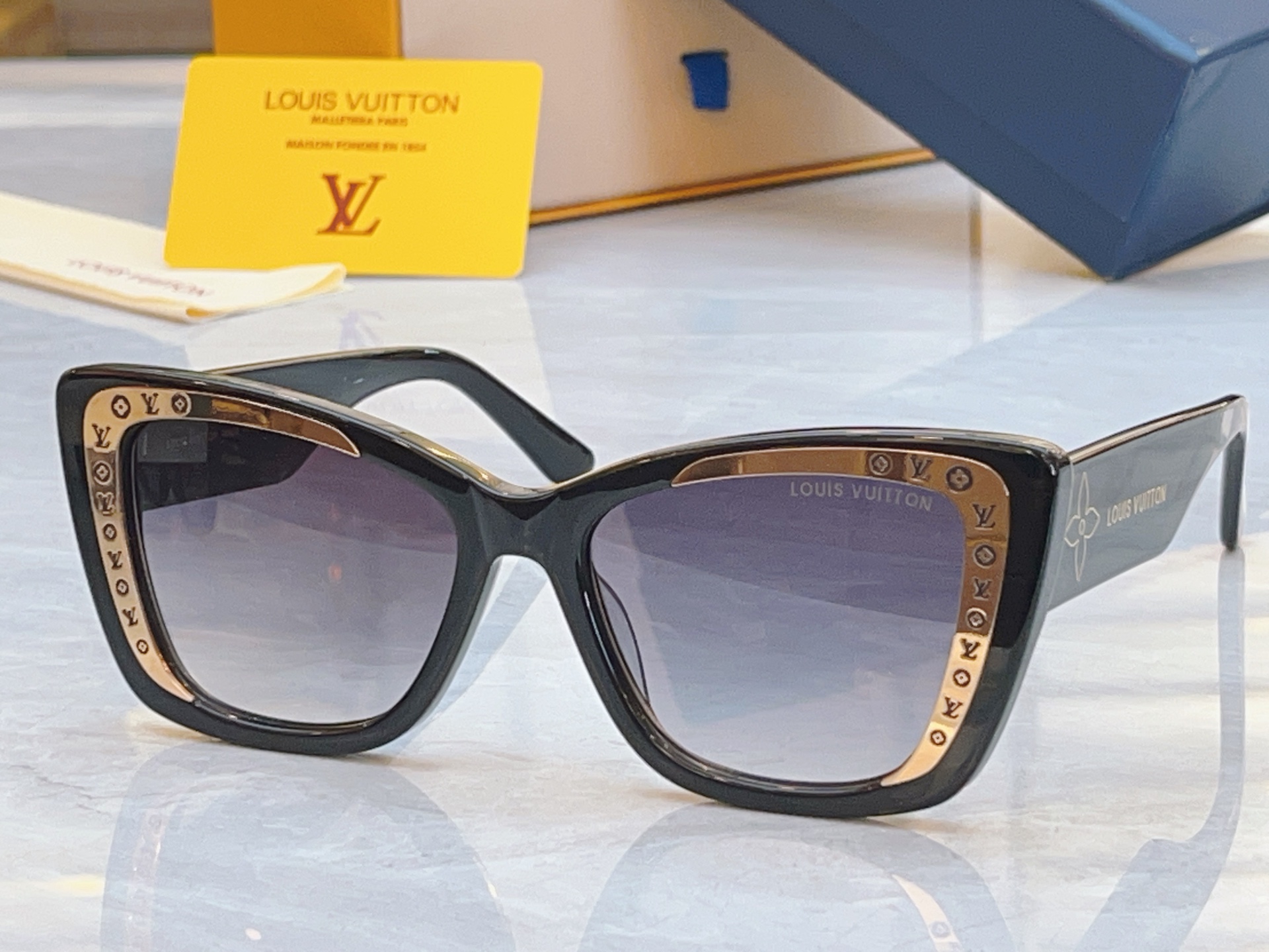 ，【LOUIS VUITTO*】路易*威登新款太阳镜，MODEL：Z2007U，SIZE：56口18-1