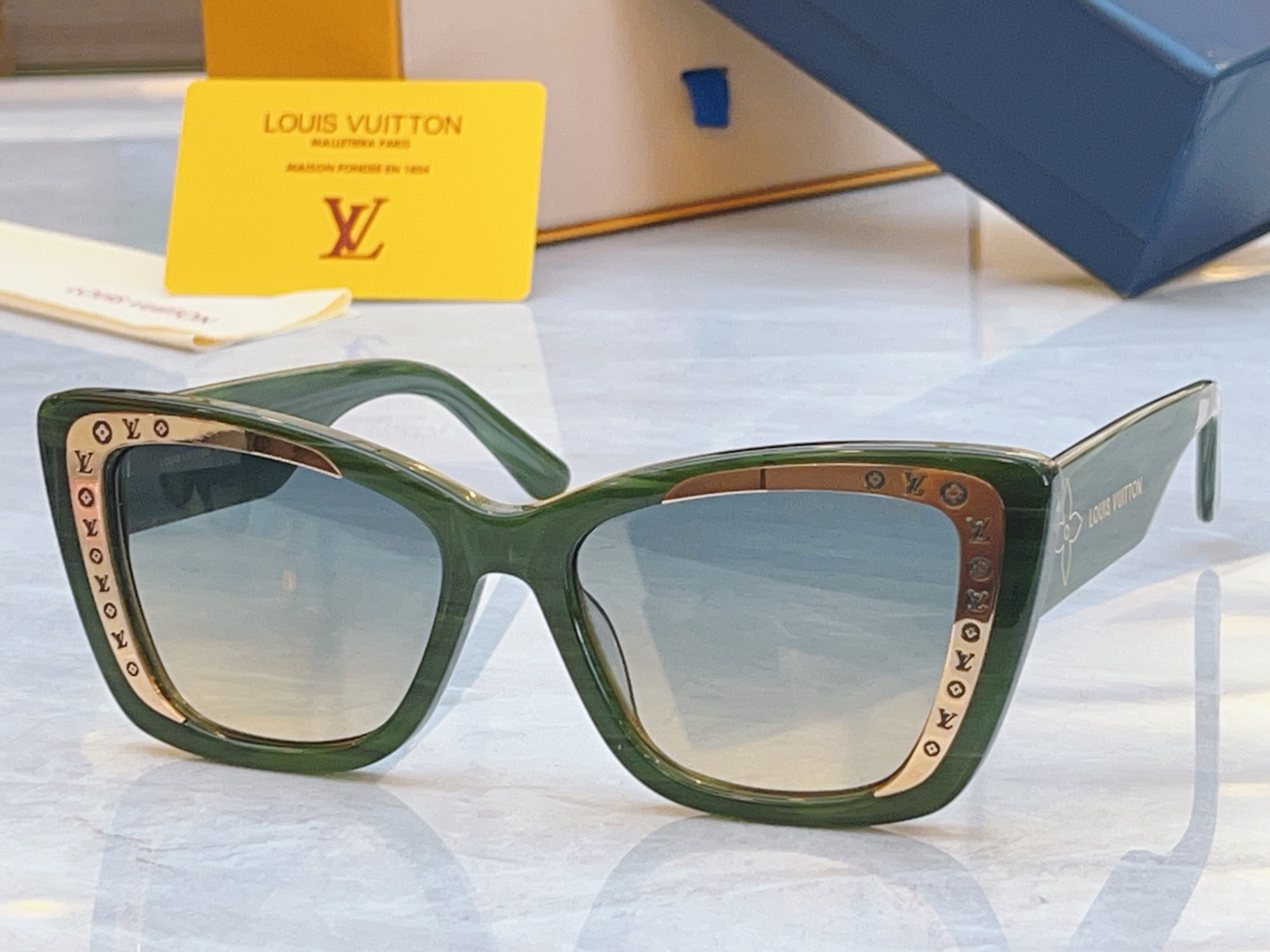 ，【LOUIS VUITTO*】路易*威登新款太阳镜，MODEL：Z2007U，SIZE：56口18-1