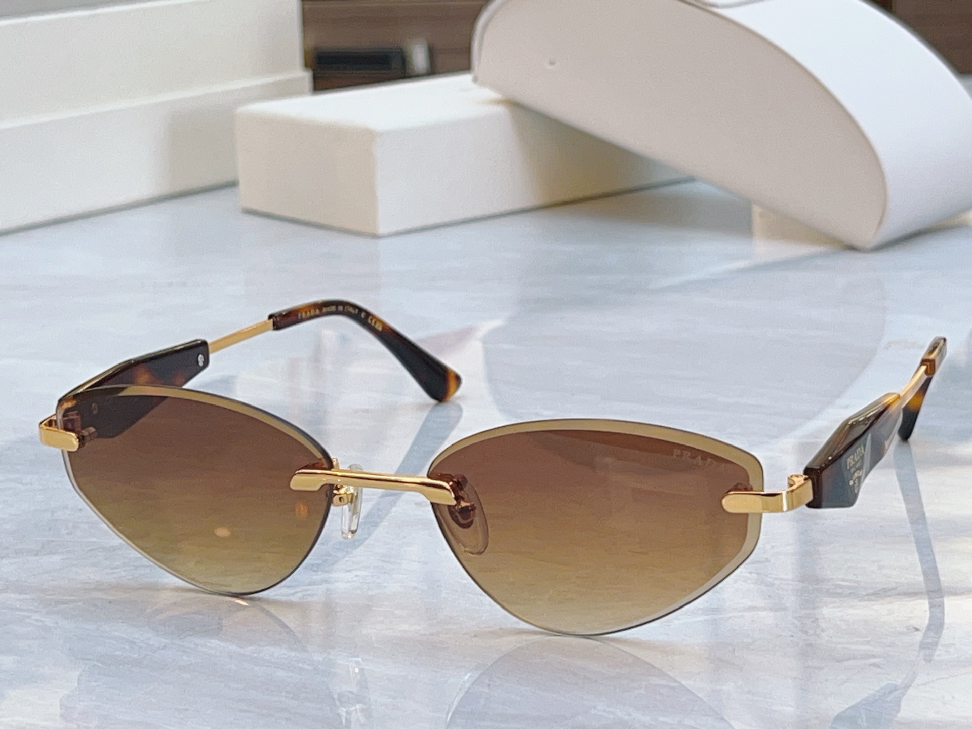 ，【PRAD*】普拉*达新款眼镜架，MODEL：PR 212VS，SIZE：58口18-145