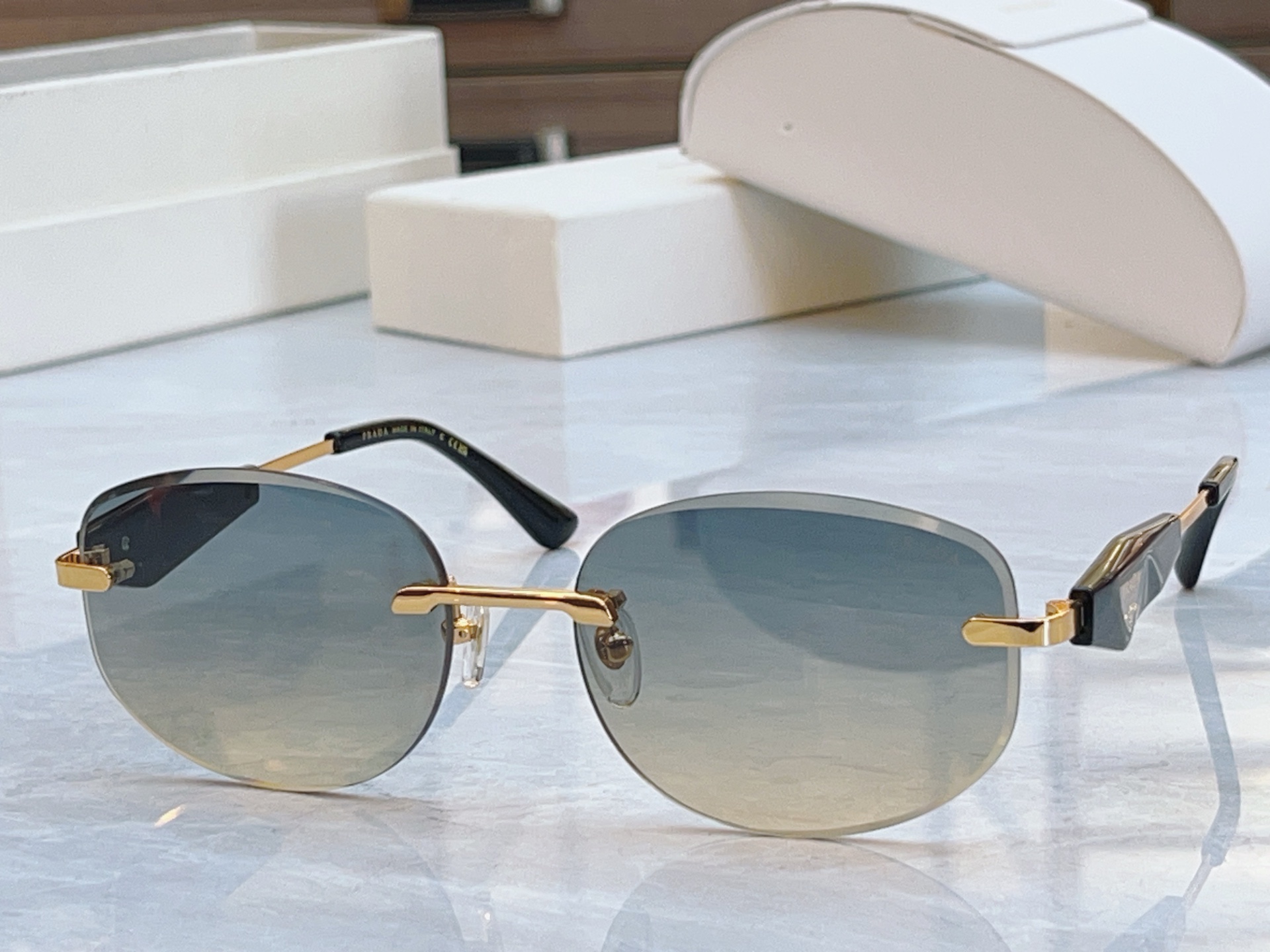 ，【PRAD*】普拉*达新款眼镜架，MODEL：PR 211VS，SIZE：58口18-145