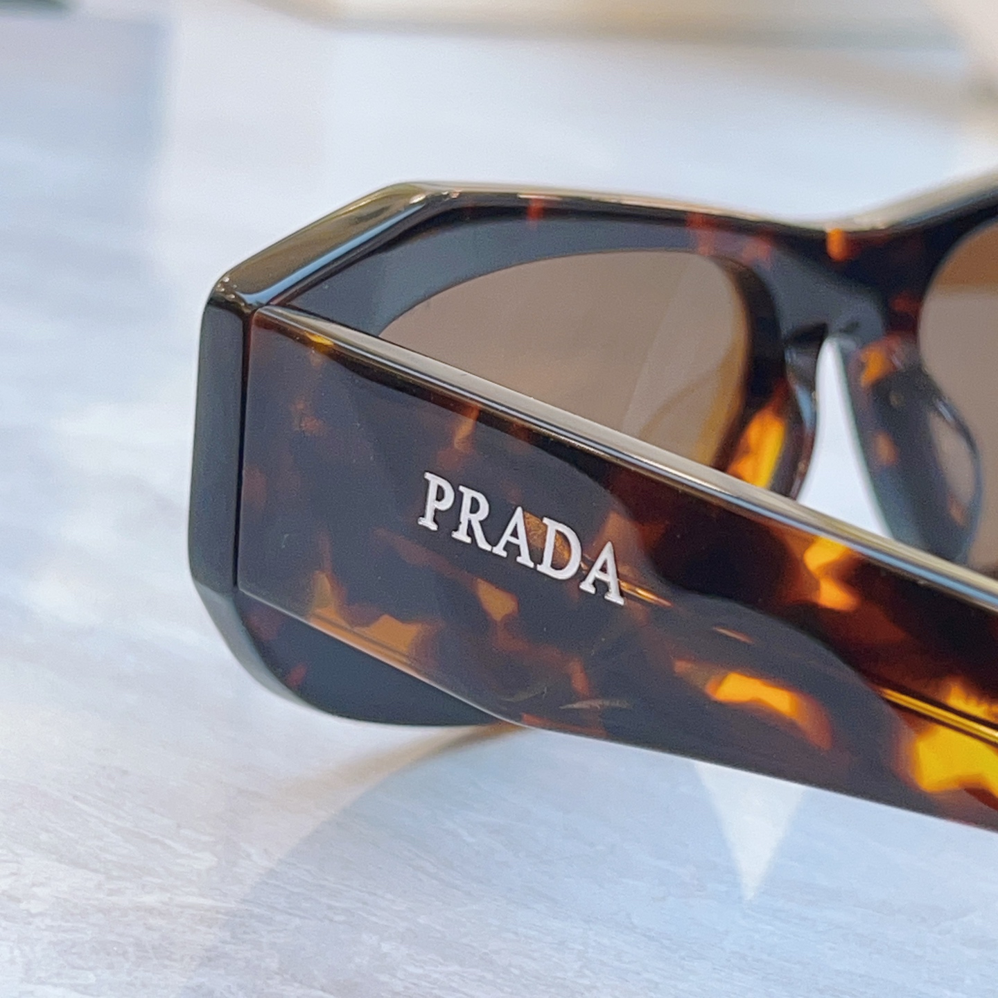 ，【PRAD*】普拉*达新款眼镜架，MODEL：SPR B19，SIZE：52口17-145