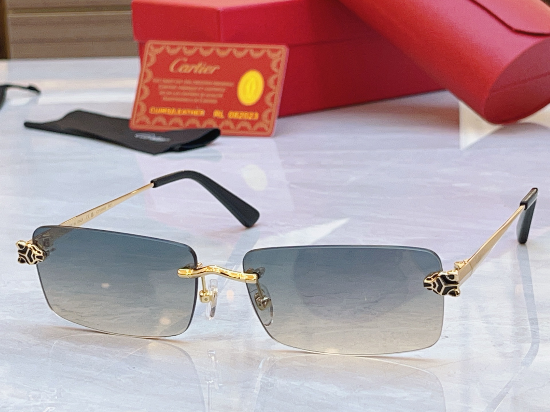 ，【CARTIE*】卡地*亚新款太阳镜，Mod:CT0598S，Size:59口18-140