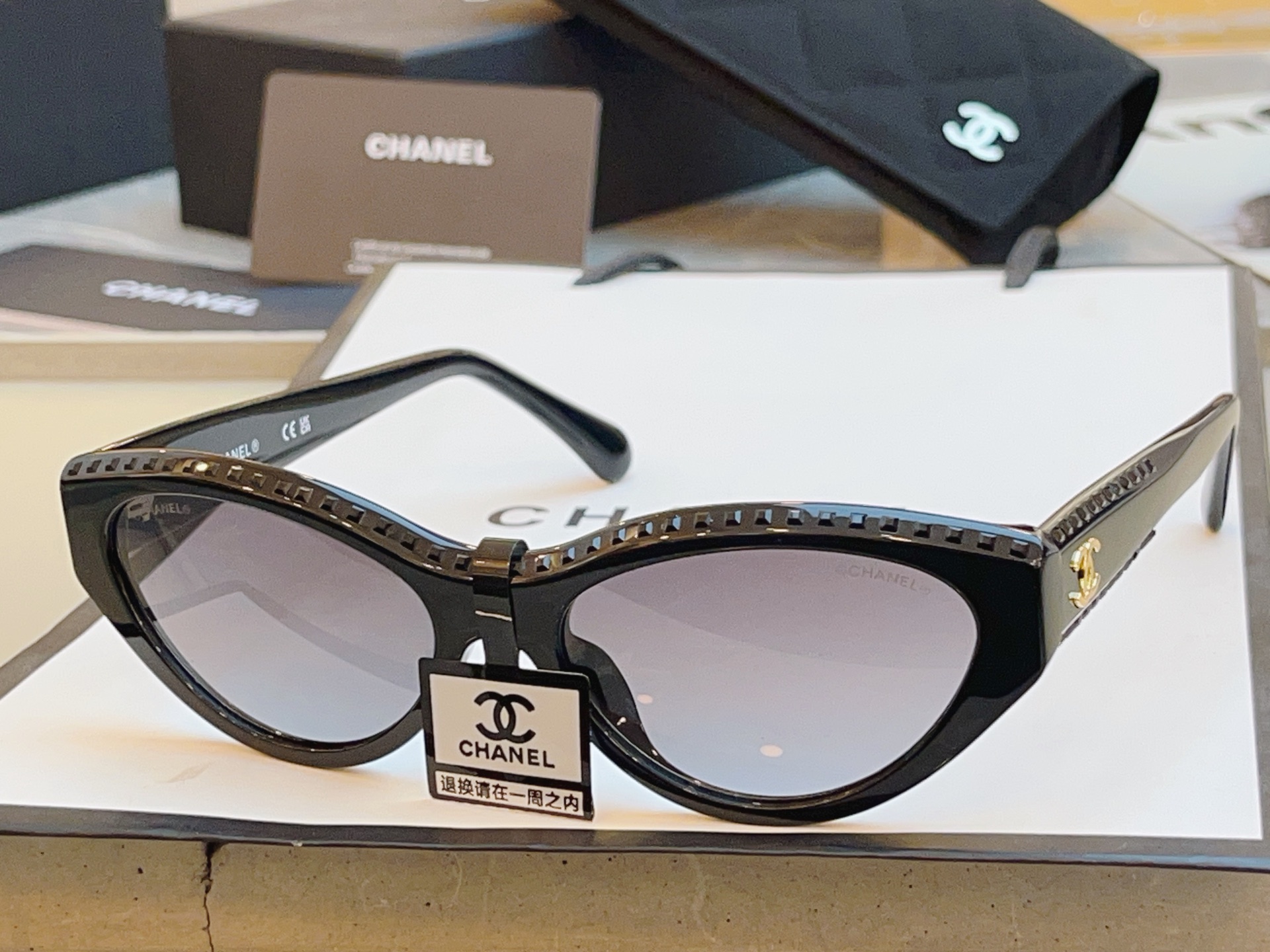 ，【CHANE*】香奈*儿新款太阳镜🕶️ 高版本✨，MODEL：71670A，SIZE：52口17-14
