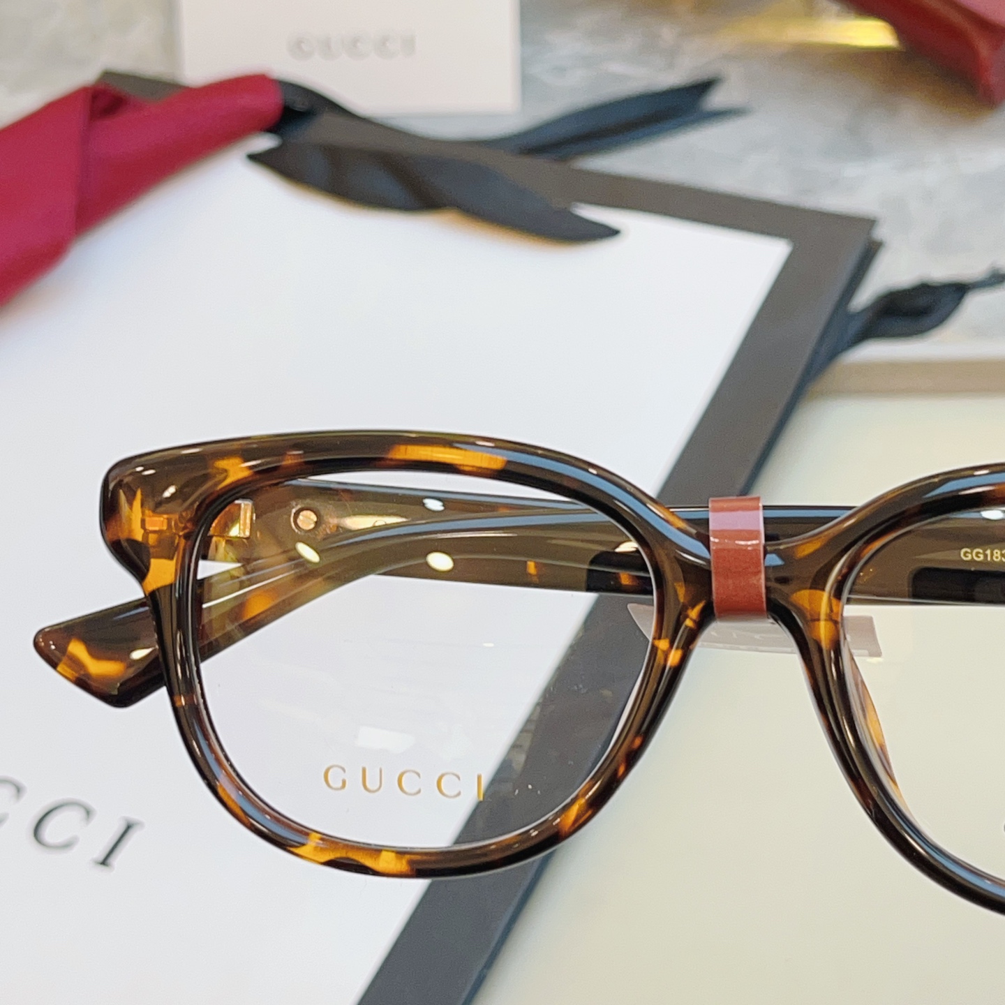 ，【GUCC*】古驰新款眼镜架👓 高版本✨，MODEL：GG1833OK，SIZE:52口17-145