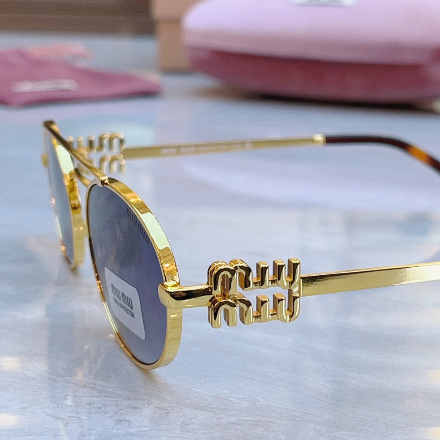 ，【MIUMI*】缪*缪新款太阳镜🕶️，Mod:SMU 54ZS，SIZE:53口19-140