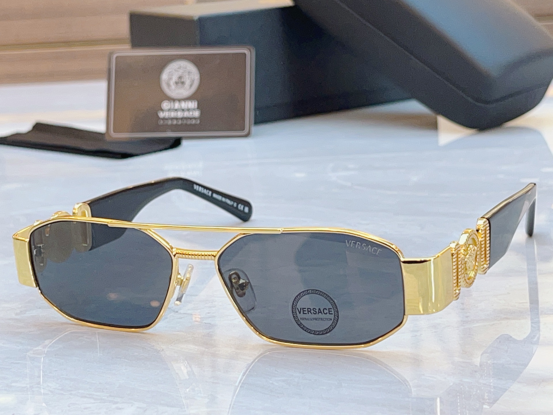 ，【VERSAC*】范思*哲新款太阳镜，MODEL：VE2287，SIZE：54口15-145