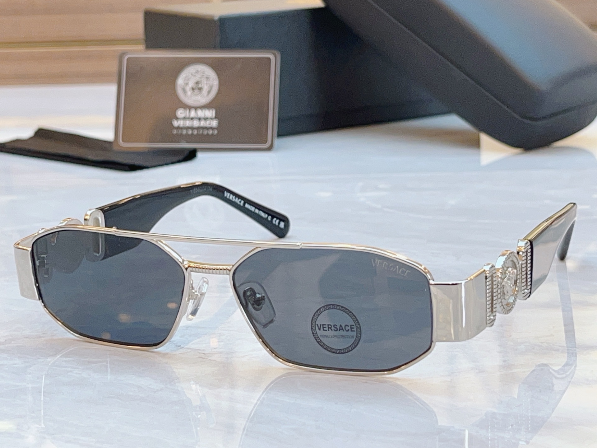 ，【VERSAC*】范思*哲新款太阳镜，MODEL：VE2287，SIZE：54口15-145