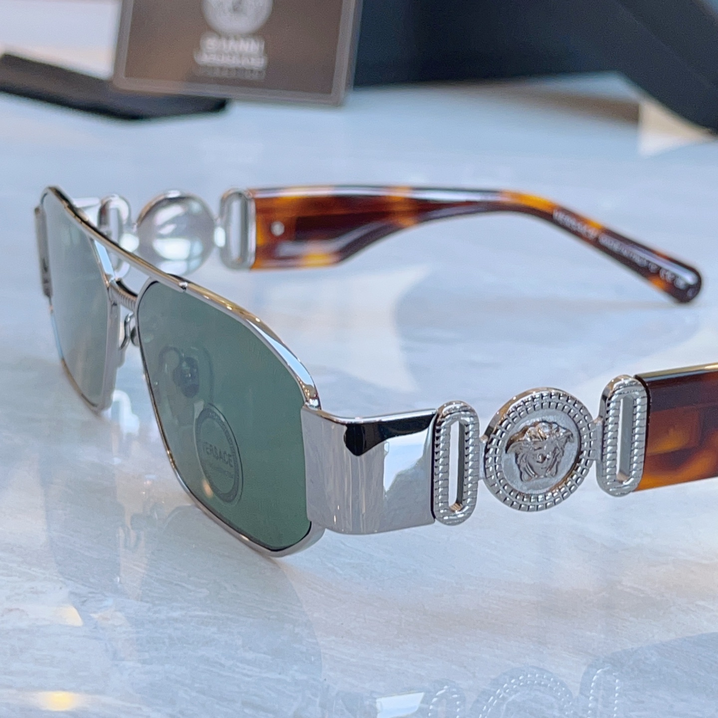 ，【VERSAC*】范思*哲新款太阳镜，MODEL：VE2287，SIZE：54口15-145