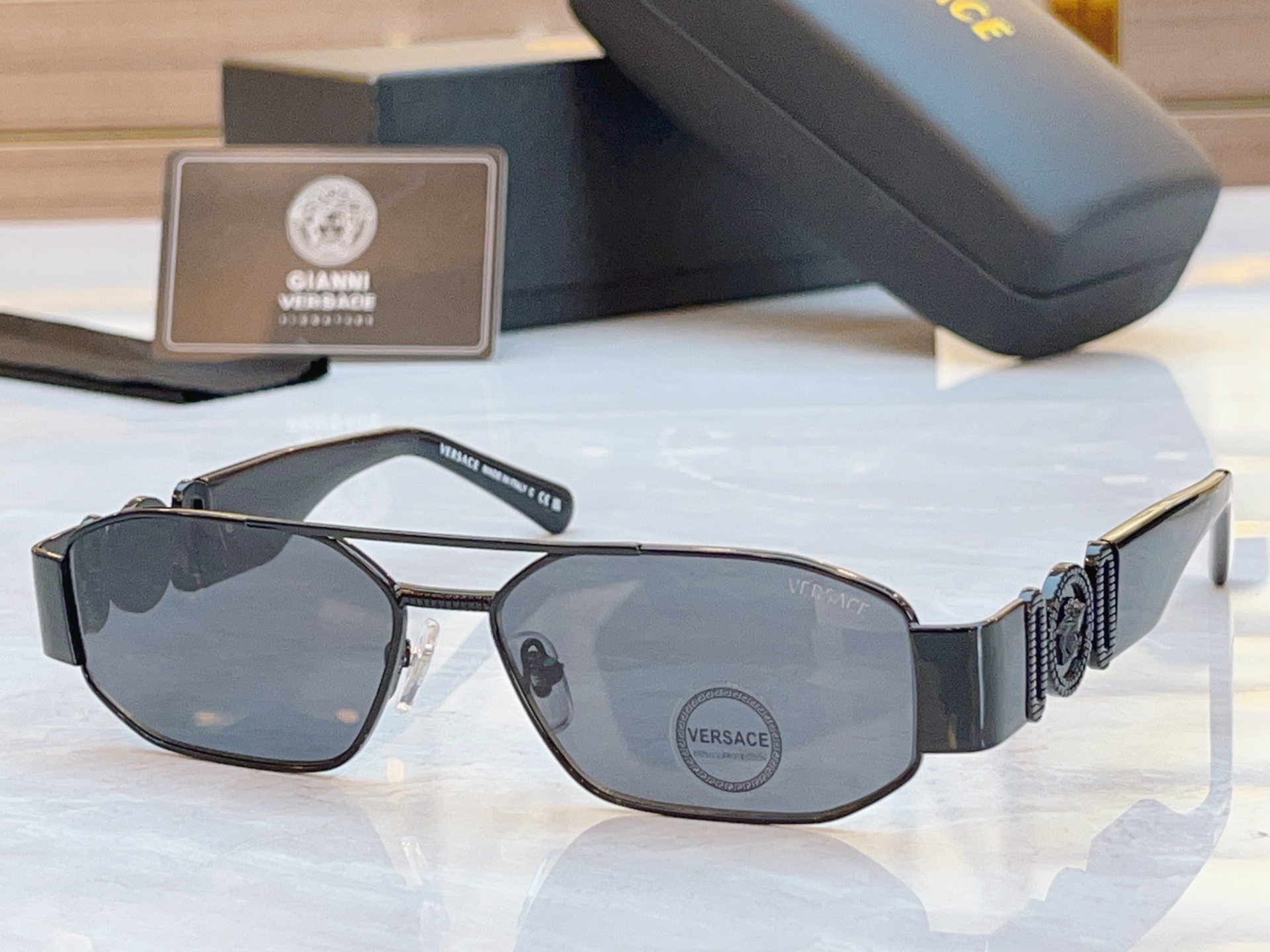 ，【VERSAC*】范思*哲新款太阳镜，MODEL：VE2287，SIZE：54口15-145