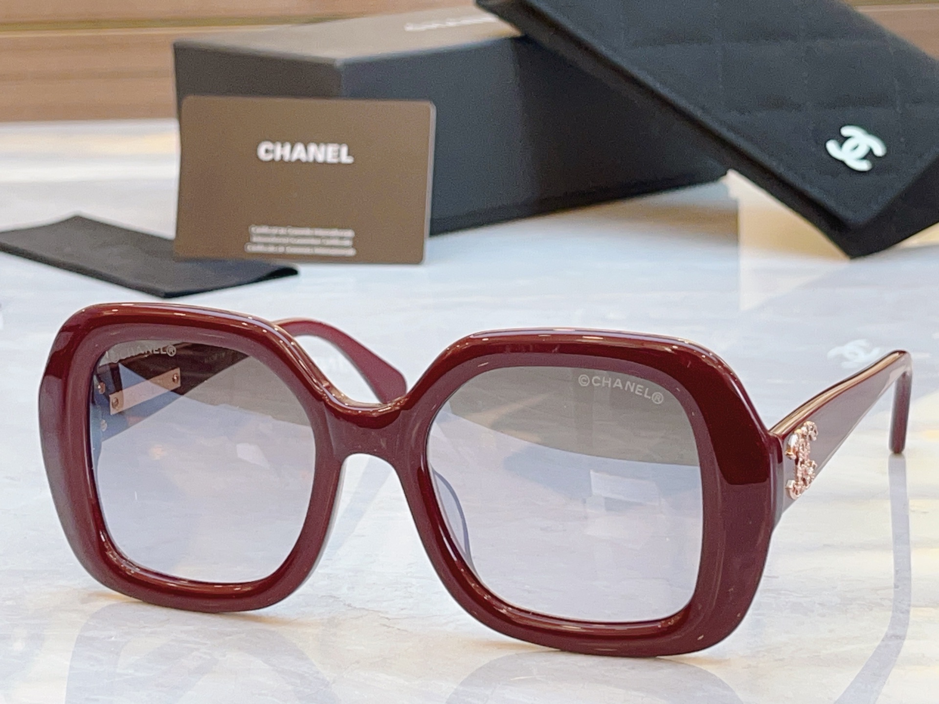 ，【CHANE*】香奈儿新款太阳镜，MODEL：CH9148B，SIZE：52口21-142