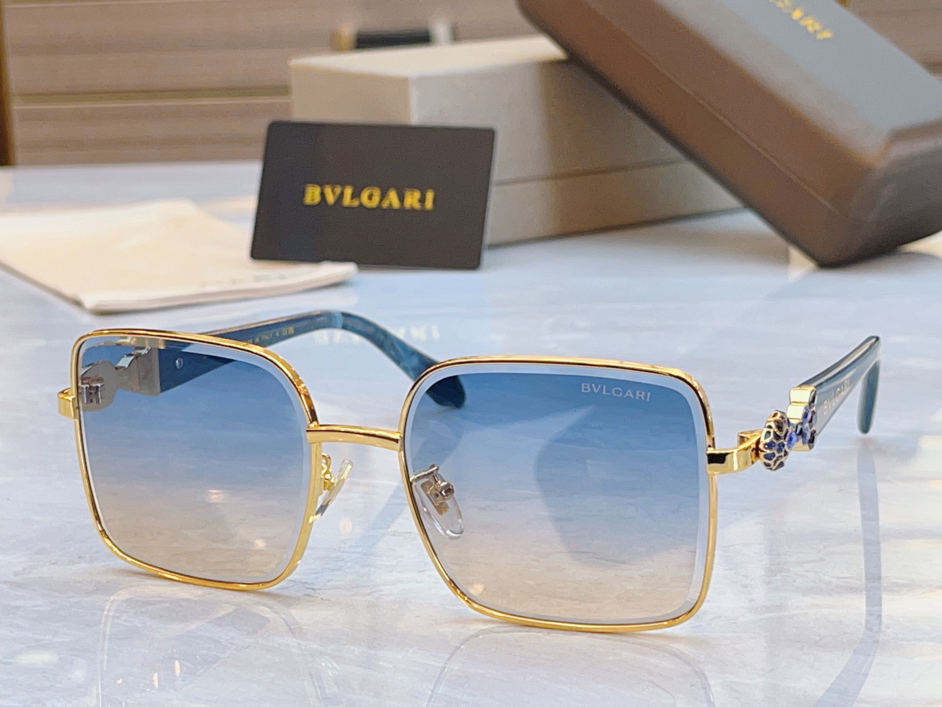 ，【BVLGA*】宝格*丽新款太阳镜，MODEL：BV 1810LU，SIZE：56口18-145