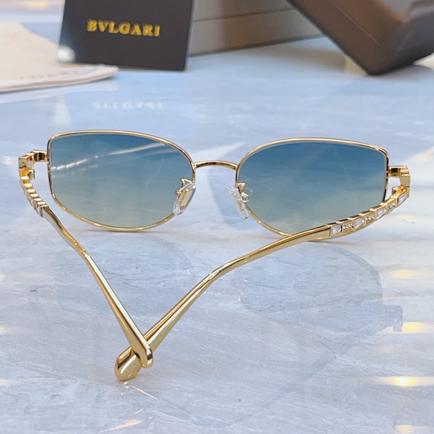 ，【BVLGA*】宝格*丽新款太阳镜，MODEL：BV 1803LU，SIZE：56口17-142