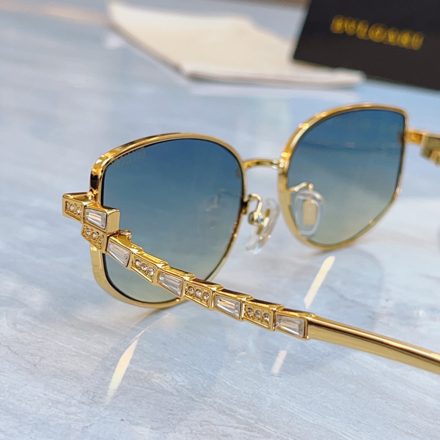 ，【BVLGA*】宝格*丽新款太阳镜，MODEL：BV 1803LU，SIZE：56口17-142