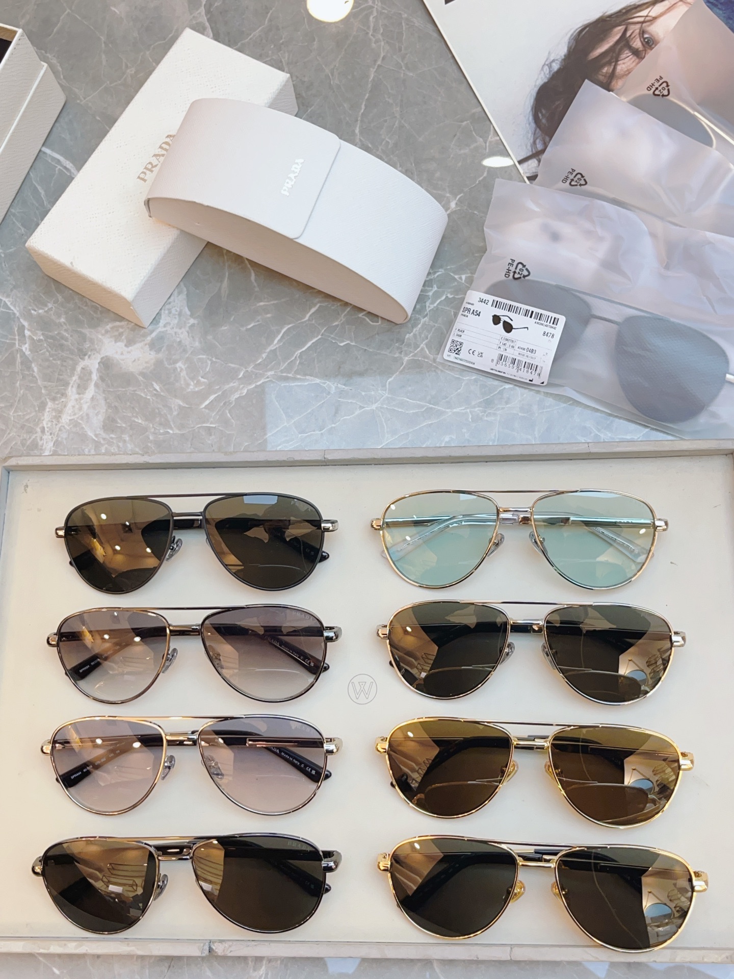 ，【PRAD*】普拉*达新款太阳镜🕶️，MODEL：SPR A54，SIZE：60口16-145