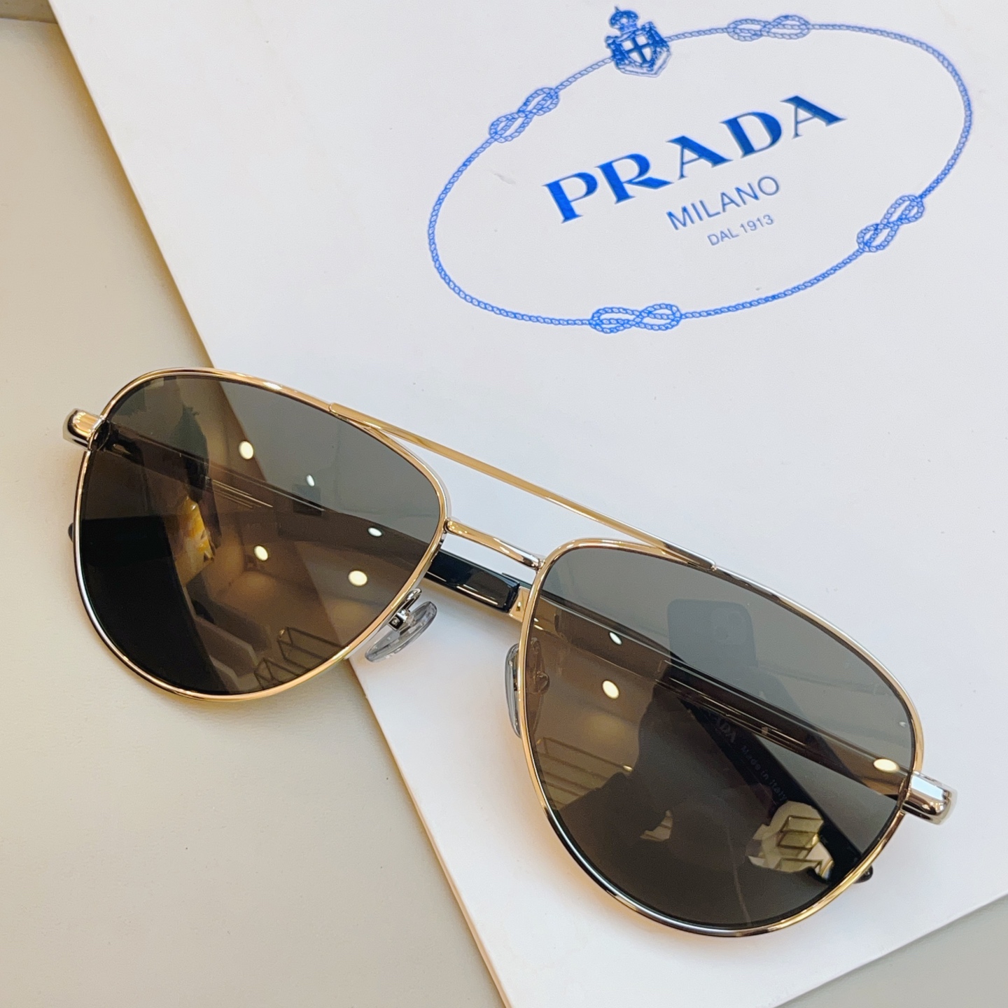 ，【PRAD*】普拉*达新款太阳镜🕶️，MODEL：SPR A54，SIZE：60口16-145