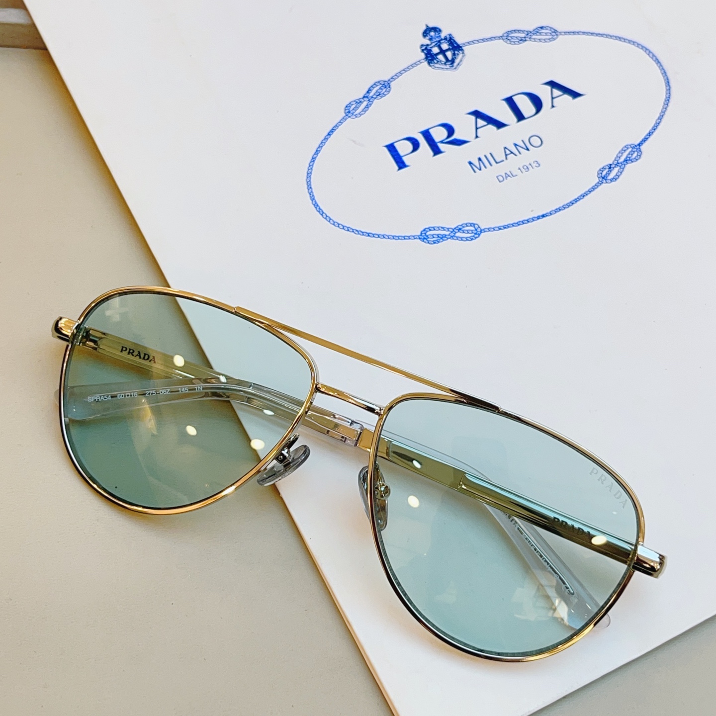 ，【PRAD*】普拉*达新款太阳镜🕶️，MODEL：SPR A54，SIZE：60口16-145