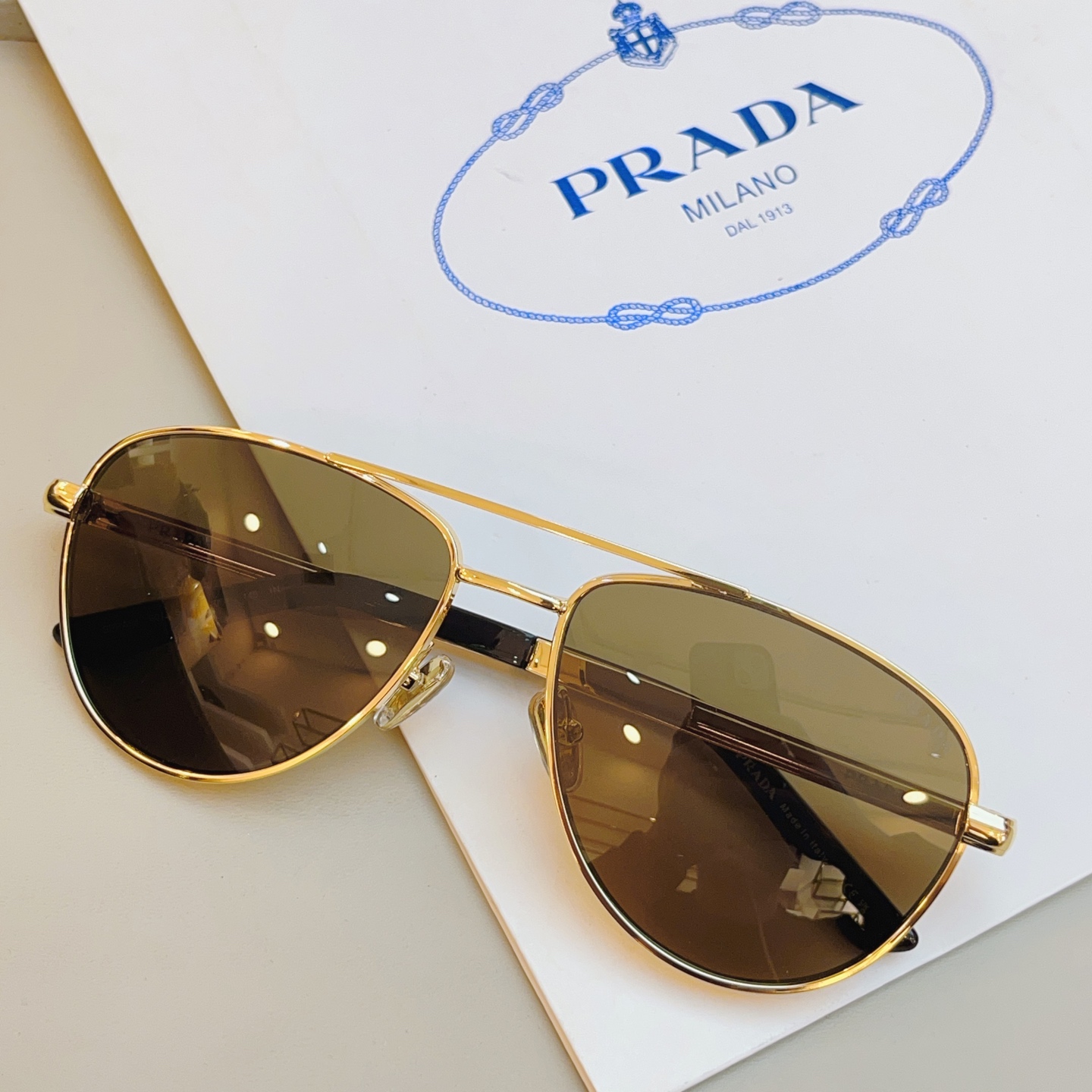 ，【PRAD*】普拉*达新款太阳镜🕶️，MODEL：SPR A54，SIZE：60口16-145