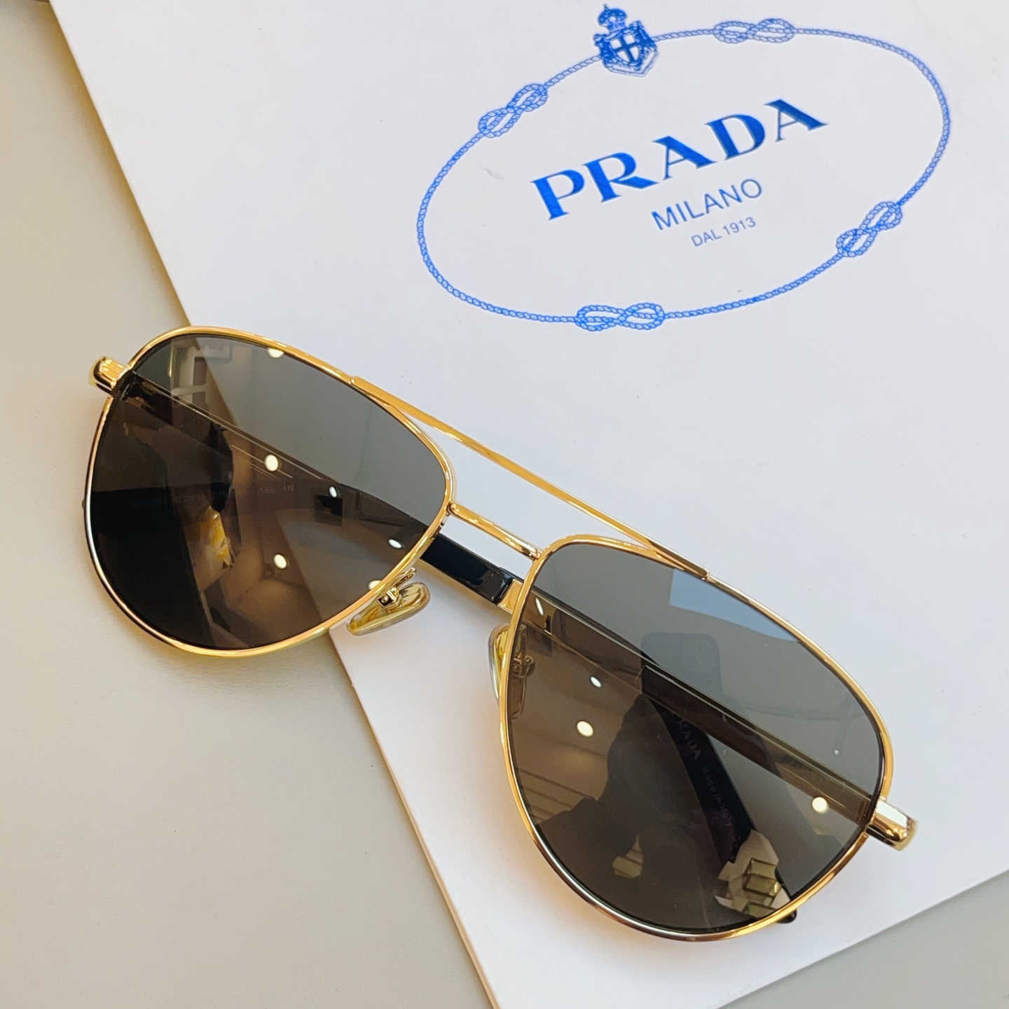 ，【PRAD*】普拉*达新款太阳镜🕶️，MODEL：SPR A54，SIZE：60口16-145