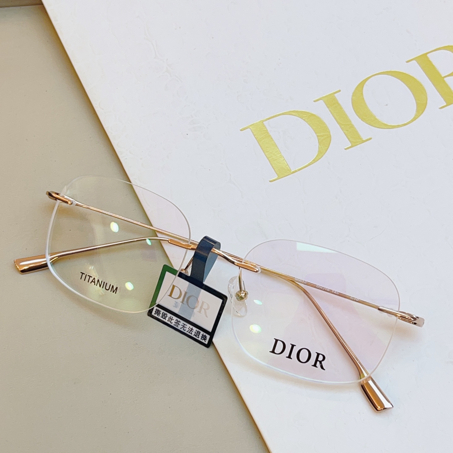，【DIO* 】迪*奥新款眼镜架 钛架 IP电镀✨，MODEL：96612，SIZE：55口18-145