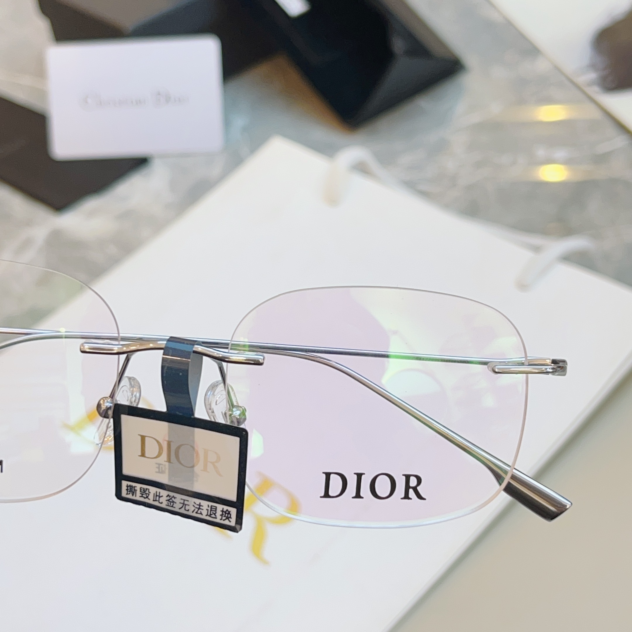 ，【DIO* 】迪*奥新款眼镜架 钛架 IP电镀✨，MODEL：96612，SIZE：55口18-145