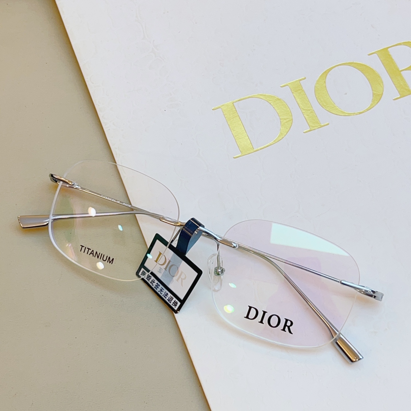 ，【DIO* 】迪*奥新款眼镜架 钛架 IP电镀✨，MODEL：96612，SIZE：55口18-145