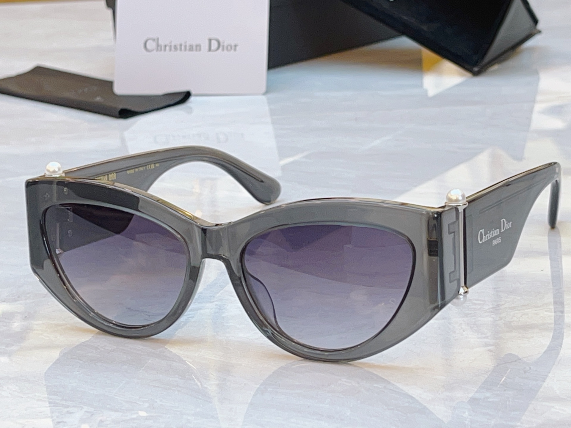 ，【DIO* 】迪*奥新款太阳镜，MODEL：DIOR Tribales B1F，SIZE：57口18-