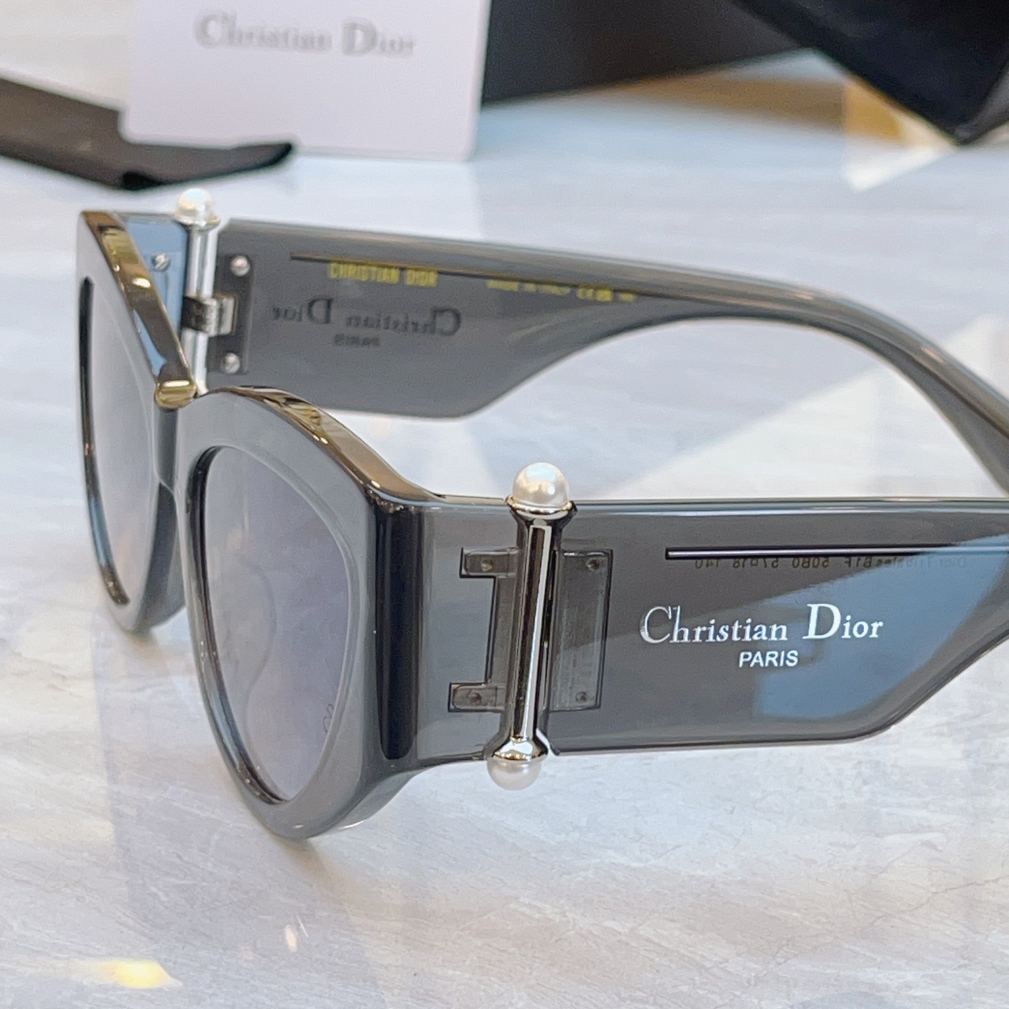 ，【DIO* 】迪*奥新款太阳镜，MODEL：DIOR Tribales B1F，SIZE：57口18-