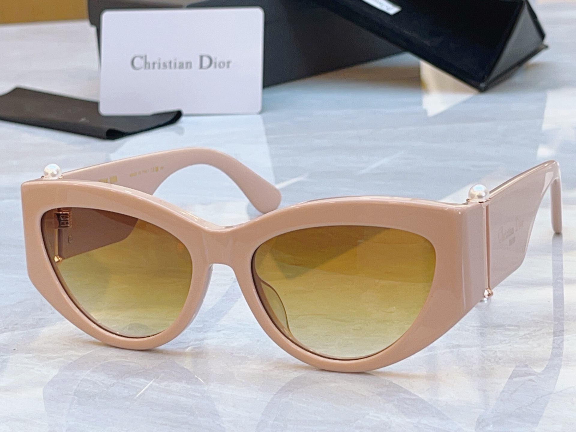 ，【DIO* 】迪*奥新款太阳镜，MODEL：DIOR Tribales B1F，SIZE：57口18-