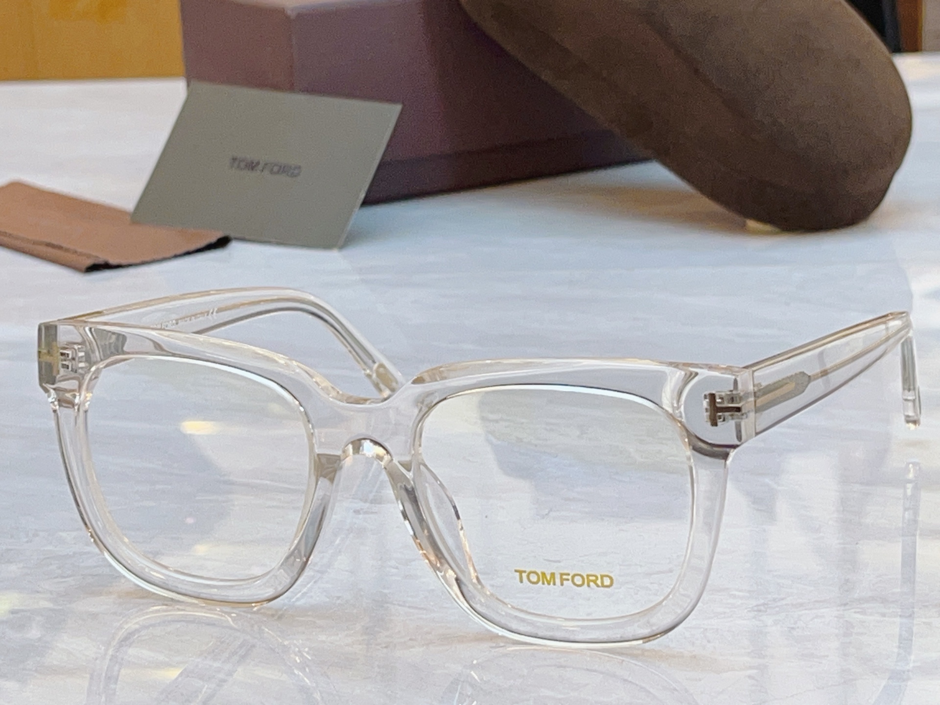 ，【TOM FOR*】汤姆*福特新眼镜架，MODEL：TF690-F，SIZE：53口20-145