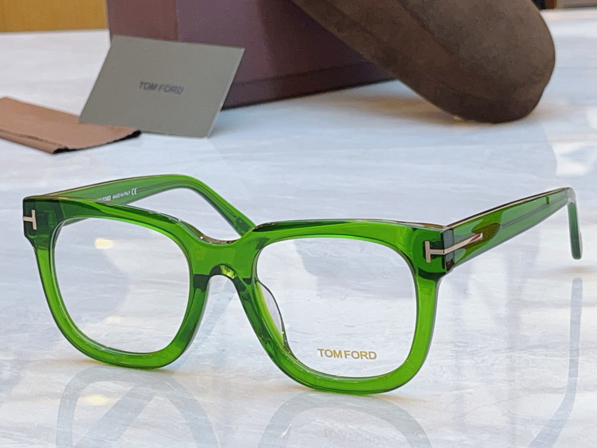 ，【TOM FOR*】汤姆*福特新眼镜架，MODEL：TF690-F，SIZE：53口20-145