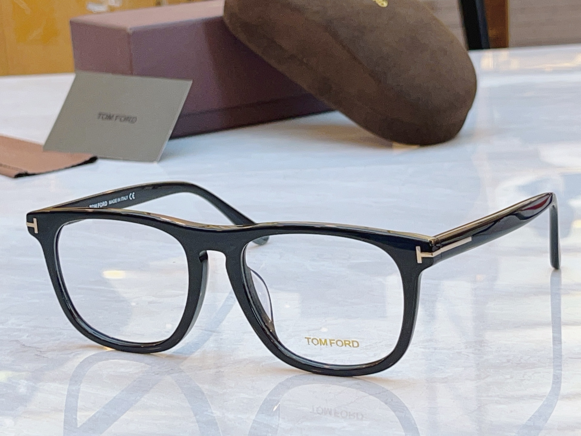 ，【TOM FOR*】汤姆*福特新款眼镜架，MODEL：TF930，SIZE：54口19-145