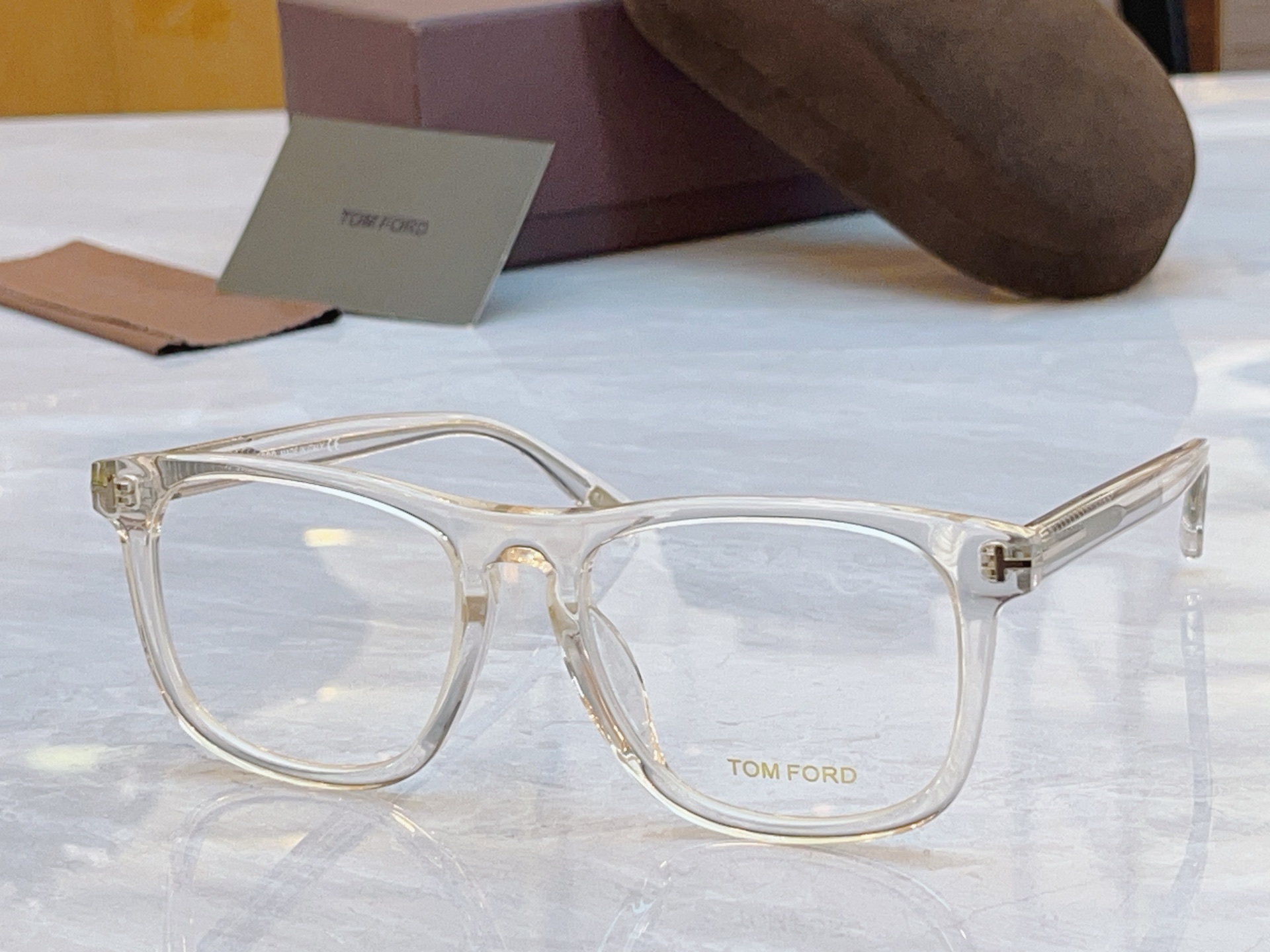 ，【TOM FOR*】汤姆*福特新款眼镜架，MODEL：TF930，SIZE：54口19-145