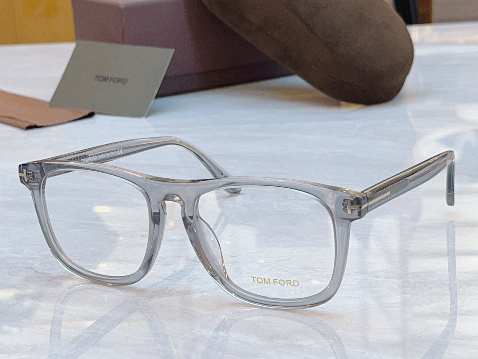 ，【TOM FOR*】汤姆*福特新款眼镜架，MODEL：TF930，SIZE：54口19-145