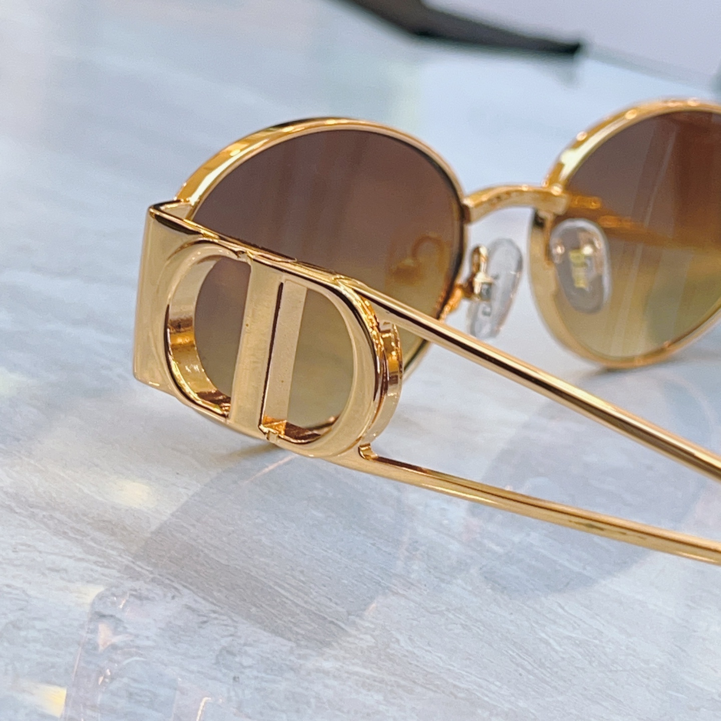 ，【DIO* 】迪*奥新款太阳镜，MODEL：DGSTA61UCR，SIZE：57口20-128