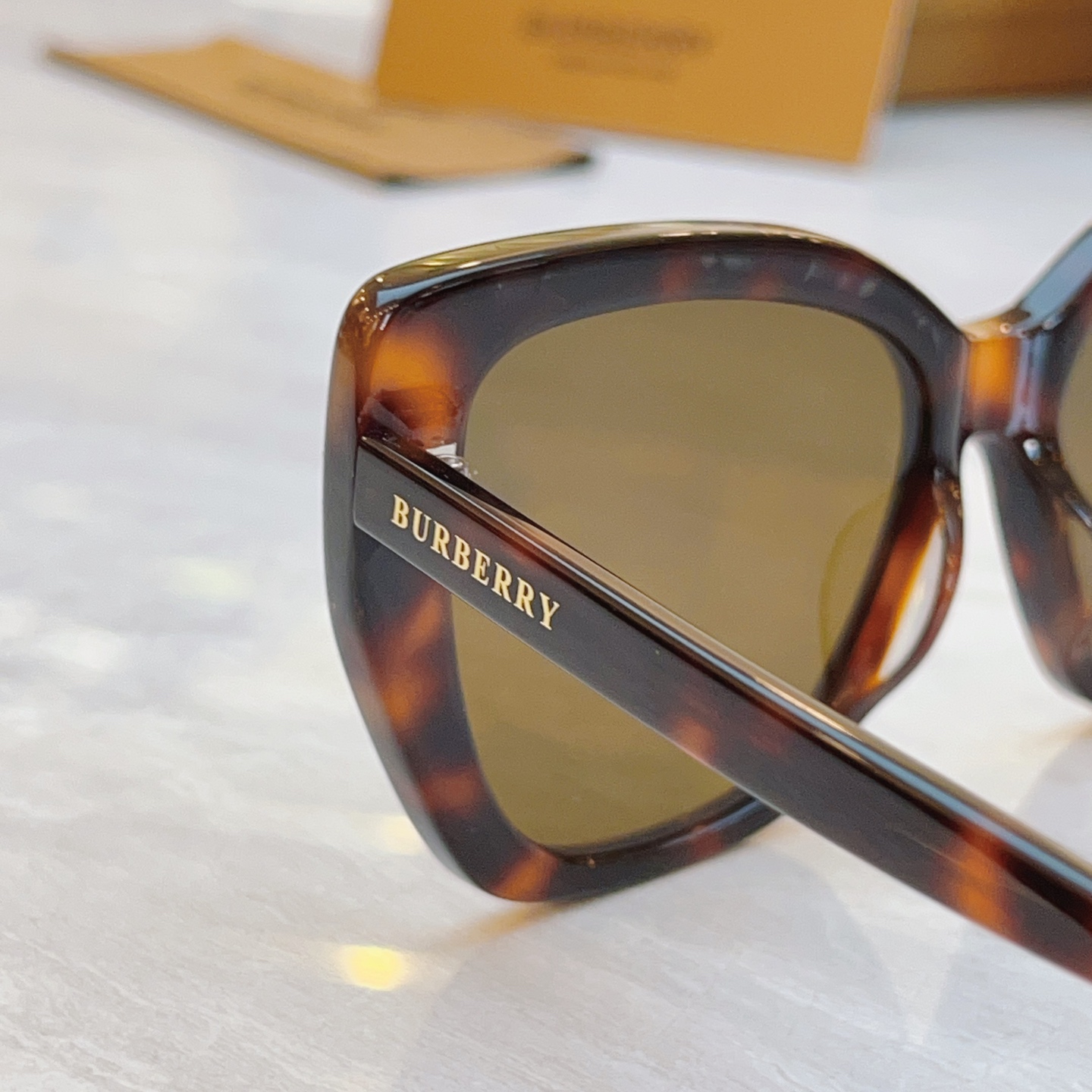 ，【BURBERR*】巴宝*莉新款太阳镜，MODEL：BE4366，SIZE：56口16-145