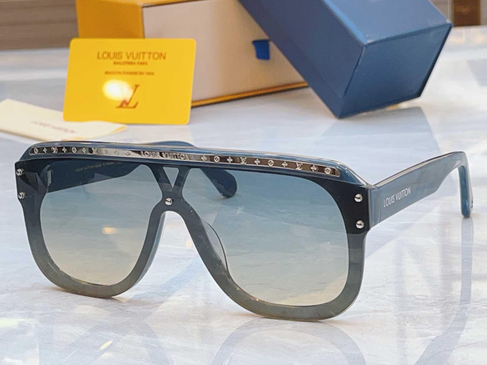 ，【LOUIS VUITTO*】路易*威登新款太阳镜，MODEL：Z878U，SIZE：150口0-14