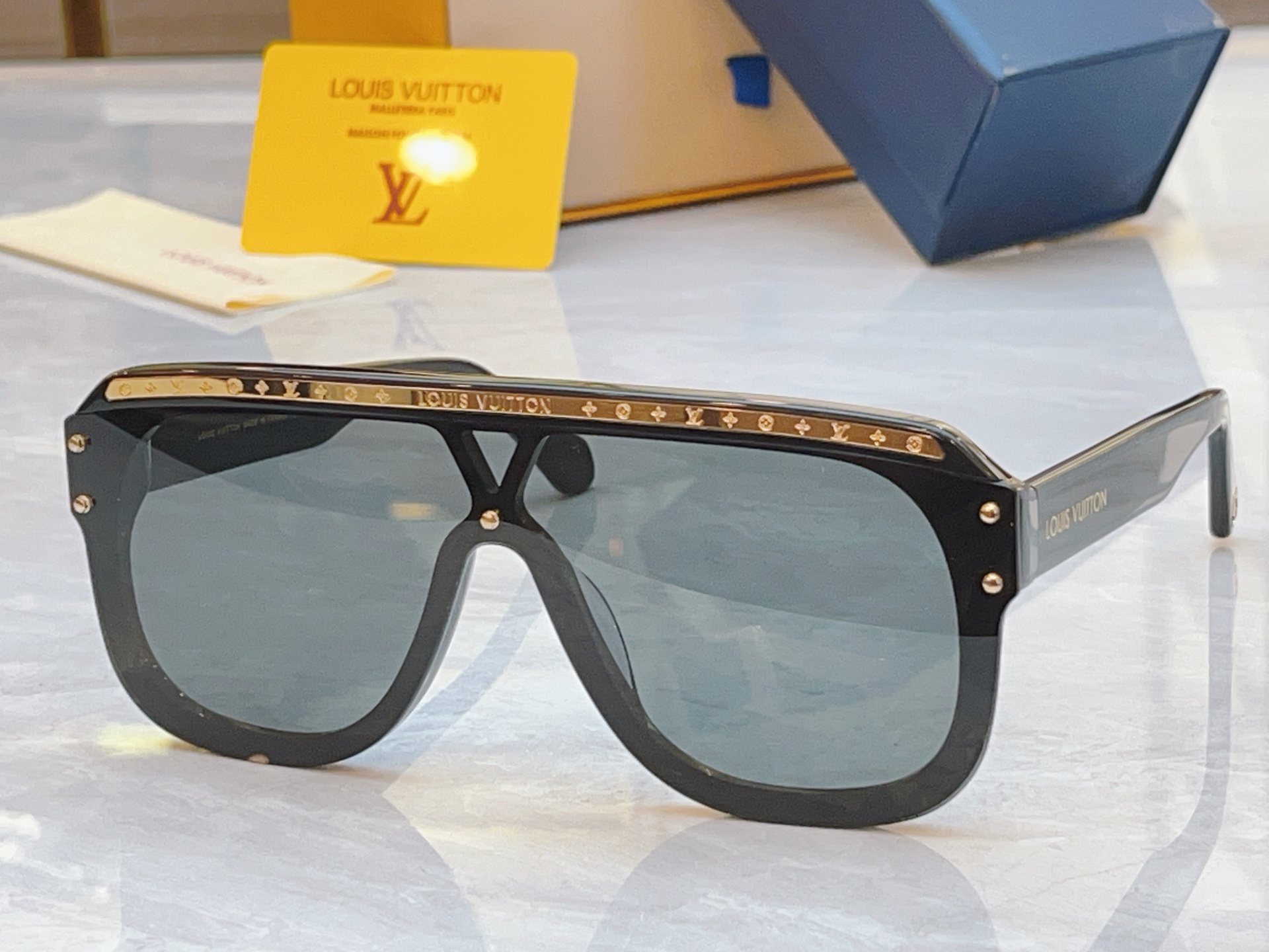 ，【LOUIS VUITTO*】路易*威登新款太阳镜，MODEL：Z878U，SIZE：150口0-14