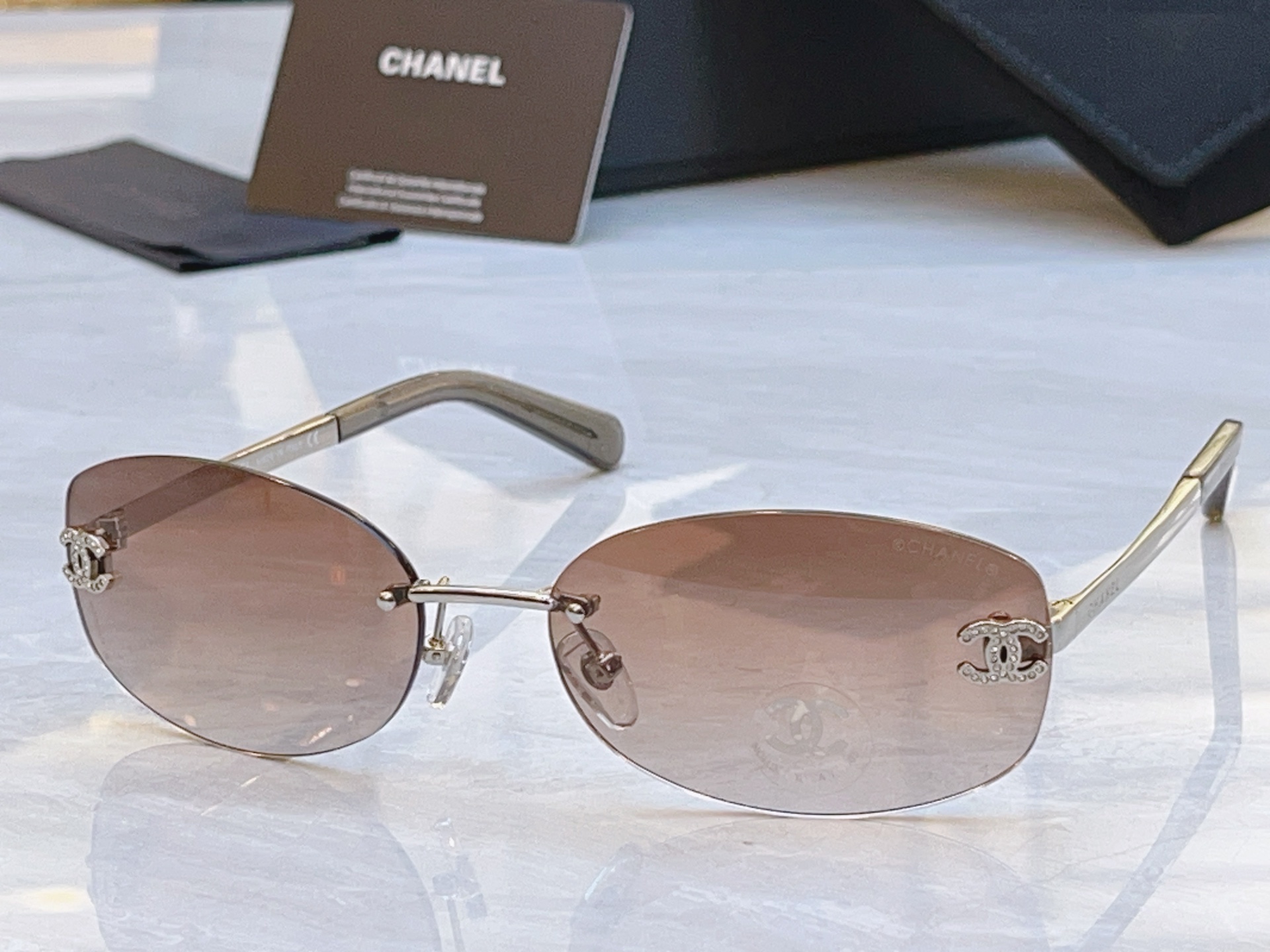 ，【CHANE*】香奈儿新款太阳镜，MODEL：A71559，SIZE：62口16-145