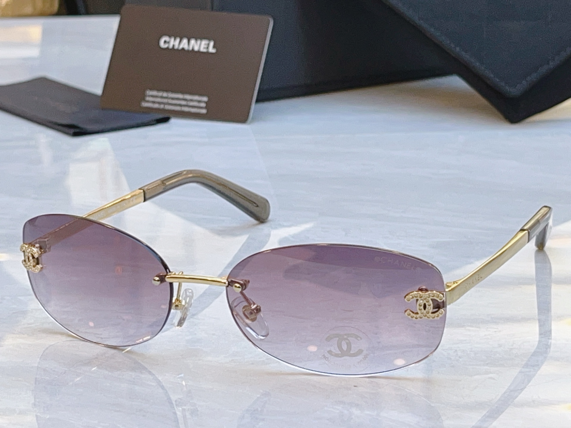 ，【CHANE*】香奈儿新款太阳镜，MODEL：A71559，SIZE：62口16-145