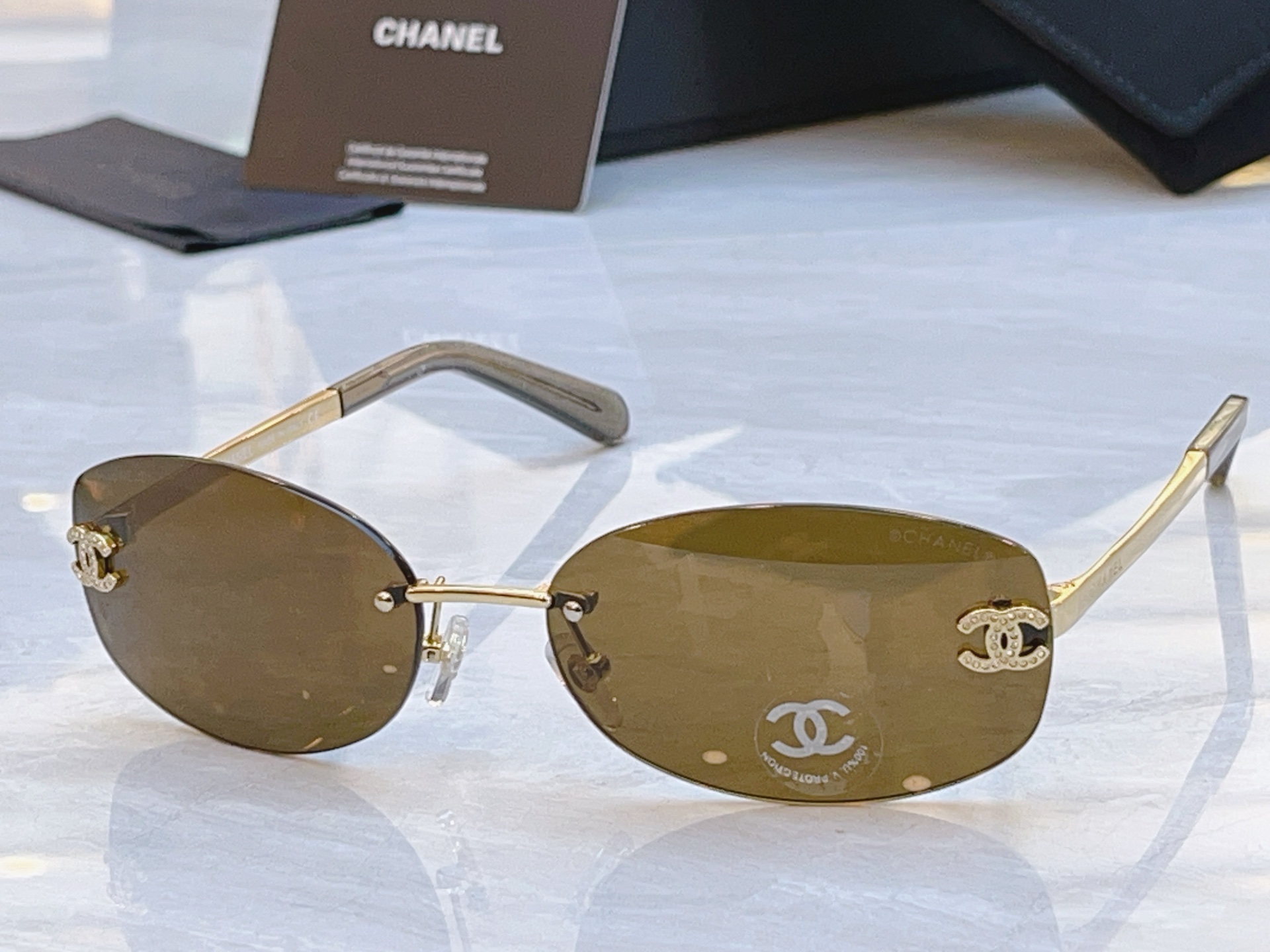 ，【CHANE*】香奈儿新款太阳镜，MODEL：A71559，SIZE：62口16-145