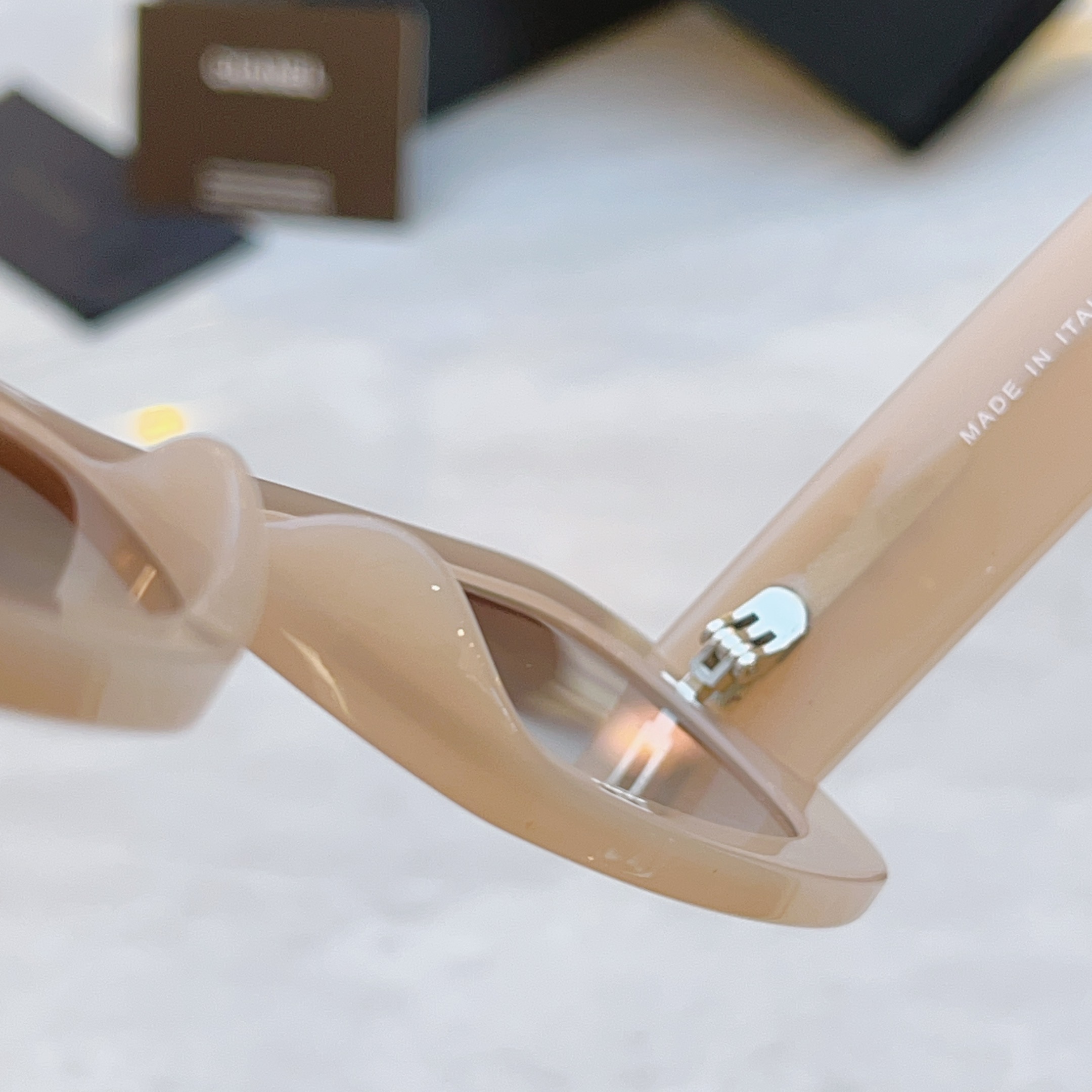 ，【CHANE*】香奈儿新款太阳镜，MODEL：CH9184，SIZE：54口18-145