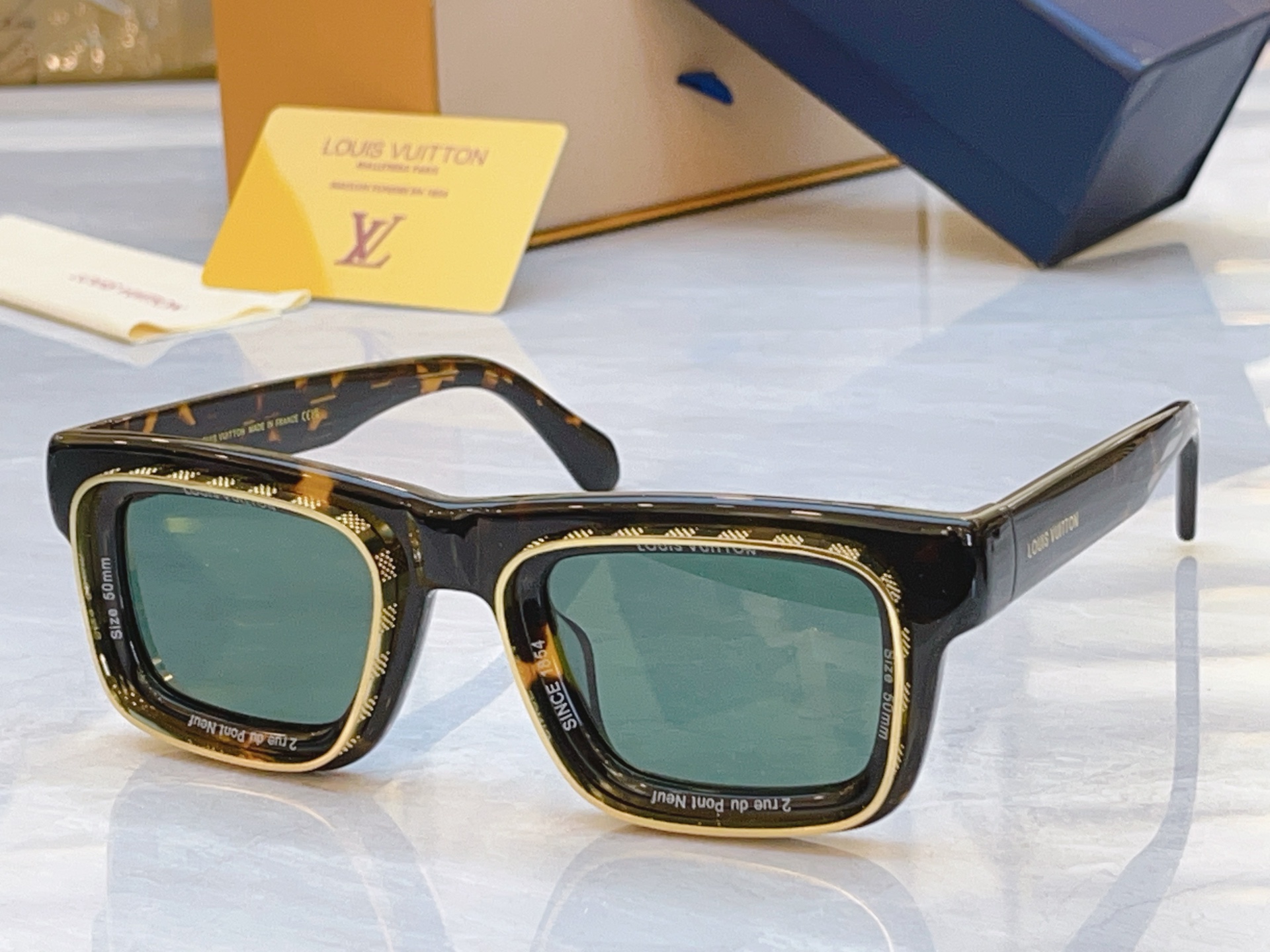 ，【LOUIS VUITTO*】路易*威登新款太阳镜，MODEL：Z2442U，SIZE：50口25-1