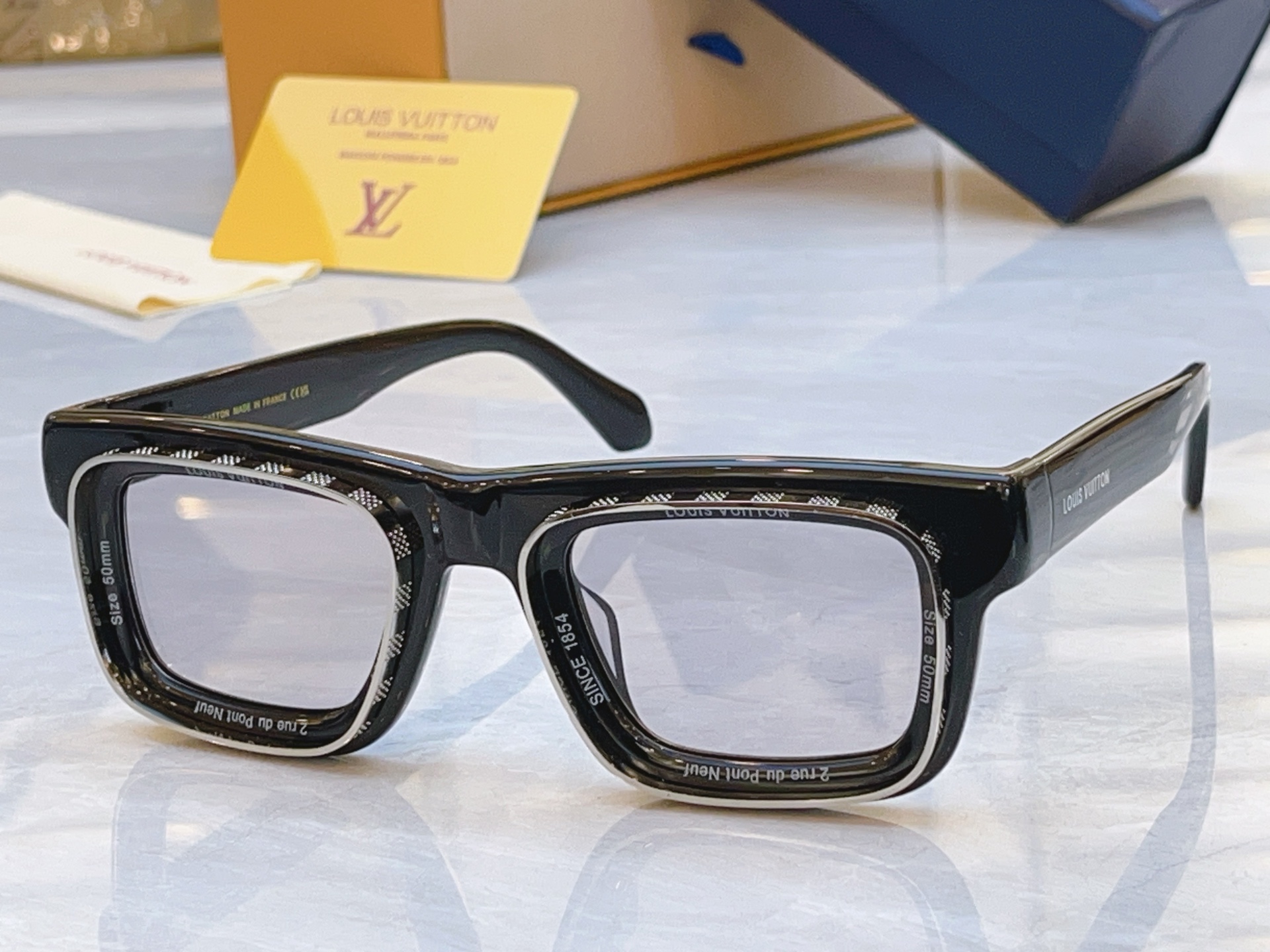 ，【LOUIS VUITTO*】路易*威登新款太阳镜，MODEL：Z2442U，SIZE：50口25-1